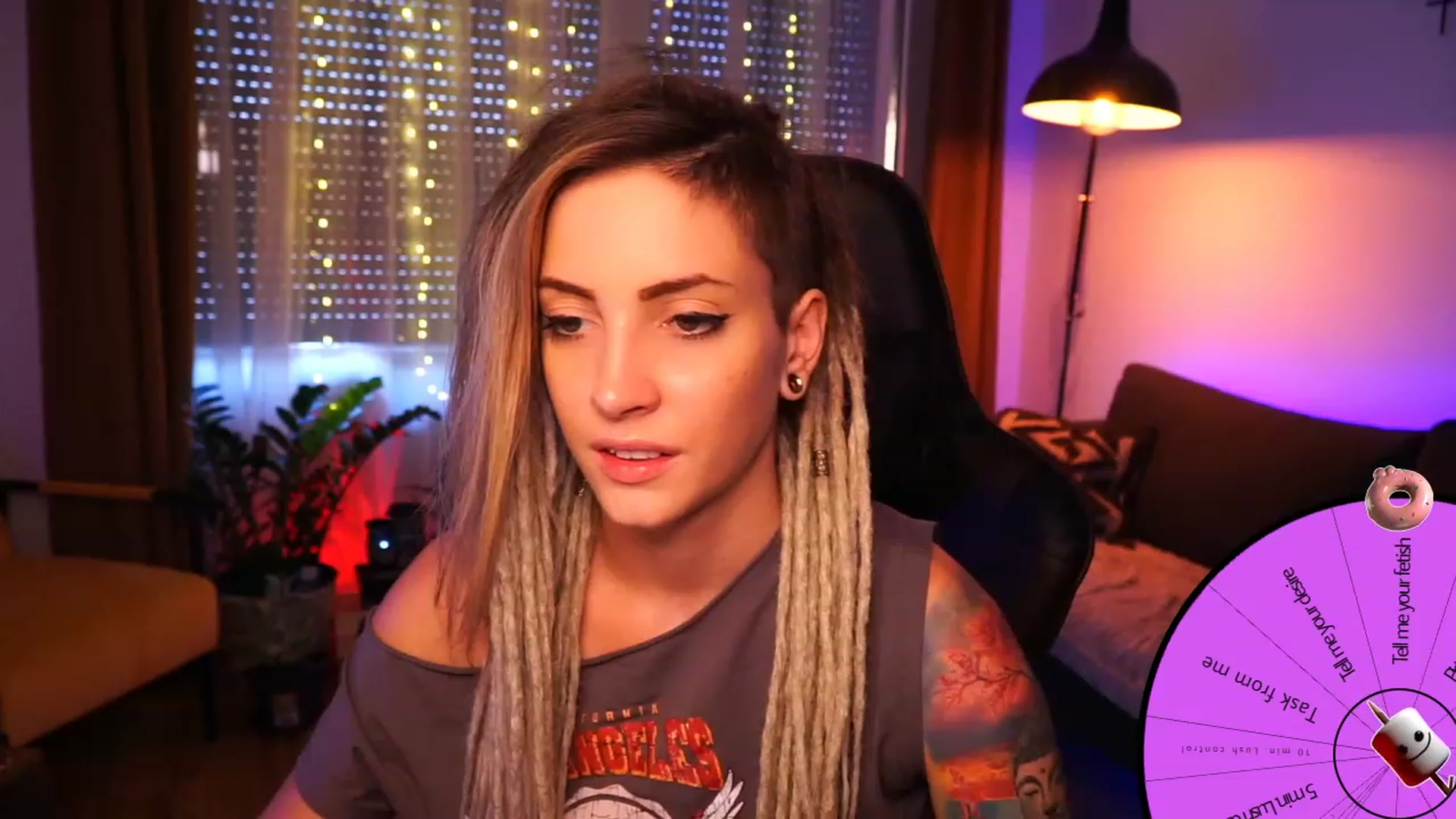 Gallery image thumbnail from Kend_dall's myfreecams stream on, 08/21/2023, 17:56 image 6 of 20