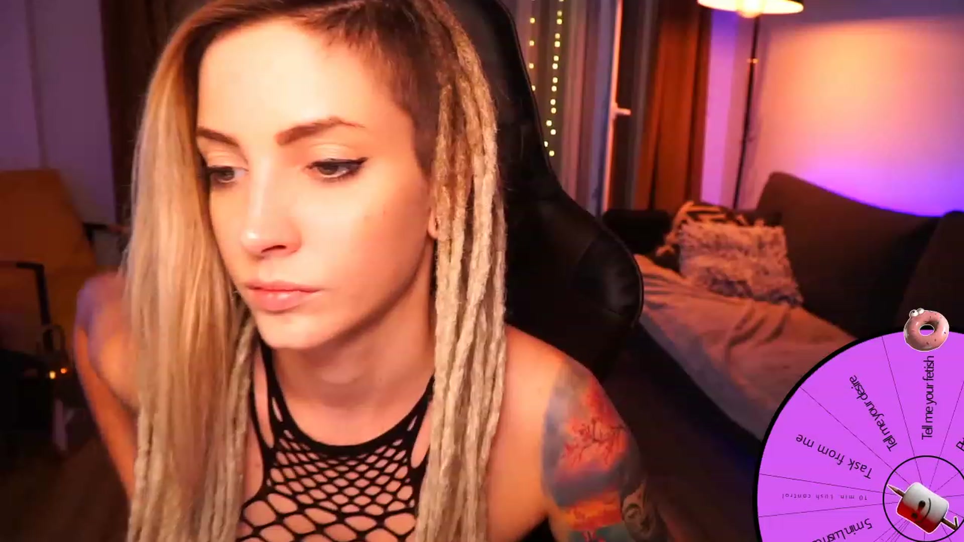 Gallery image thumbnail from Kend_dall's myfreecams stream on, 08/21/2023, 20:10 image 8 of 20