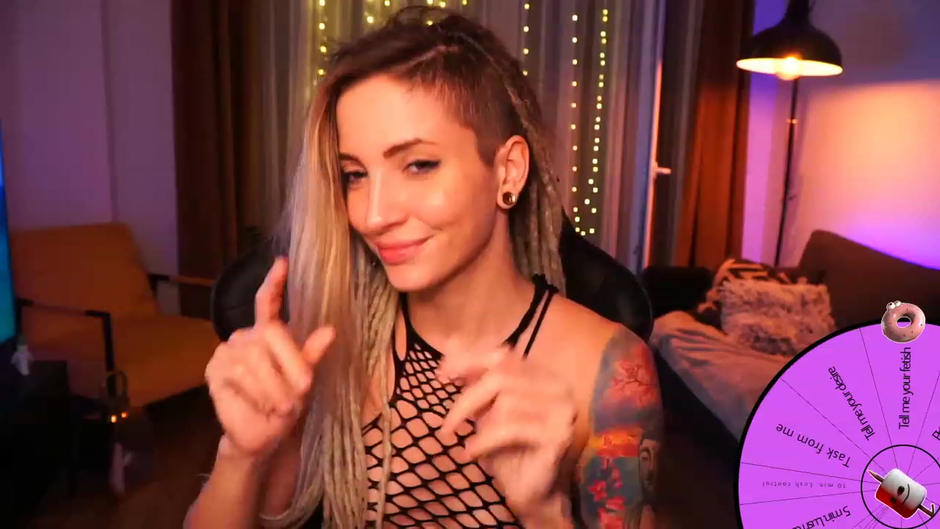 Gallery image thumbnail from Kend_dall's myfreecams stream on, 08/21/2023, 20:10 image 6 of 20