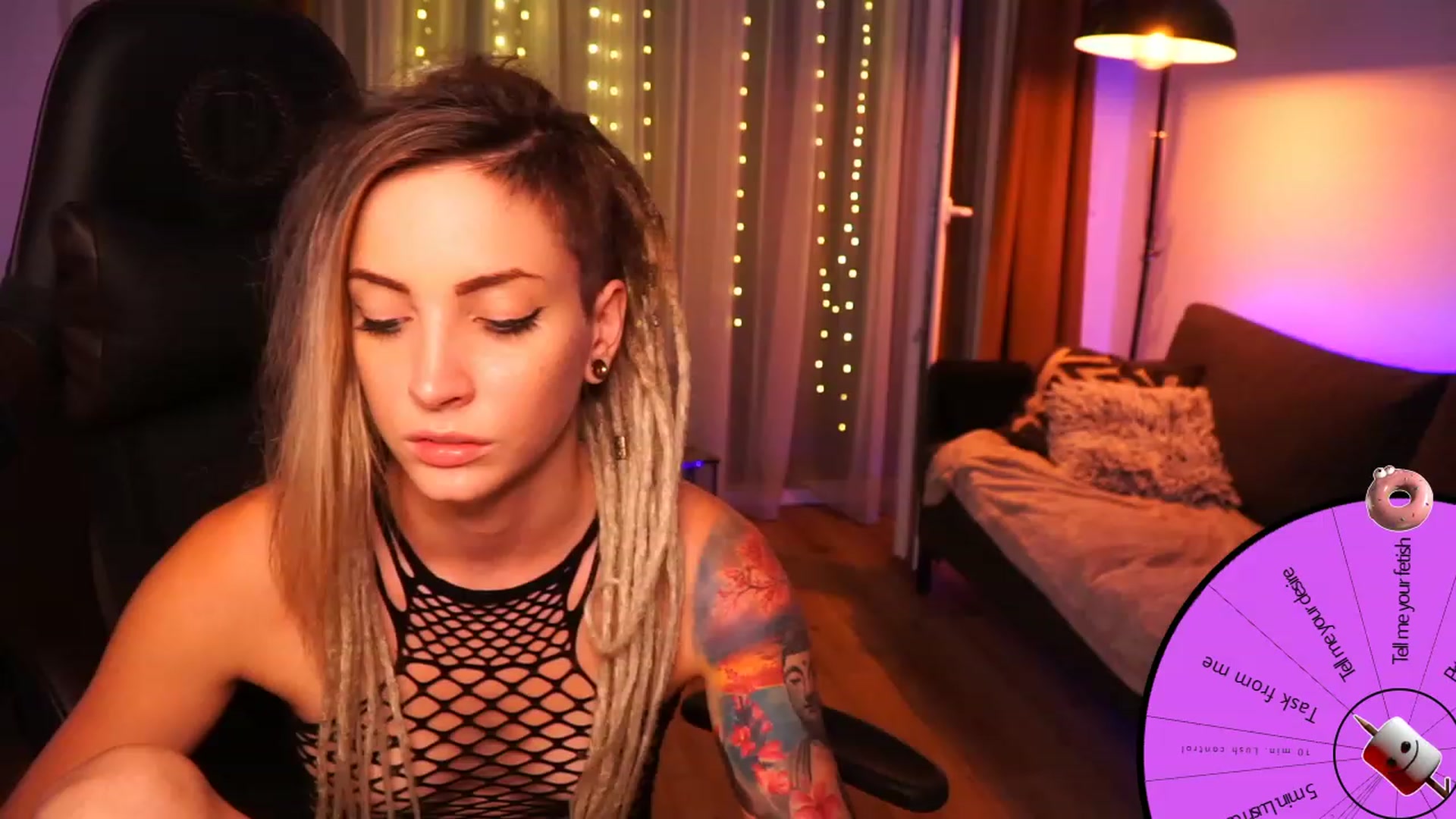 Gallery image thumbnail from Kend_dall's myfreecams stream on, 08/21/2023, 20:10 image 1 of 20