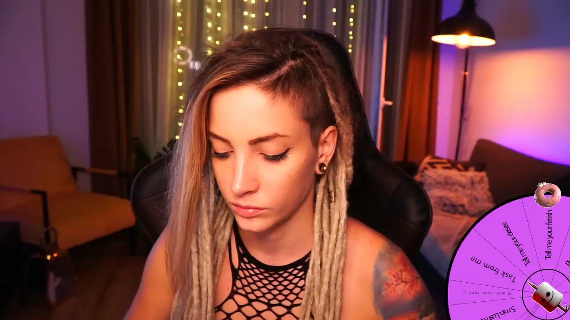 Gallery image thumbnail from Kend_dall's myfreecams stream on, 08/21/2023, 20:10 image 5 of 20