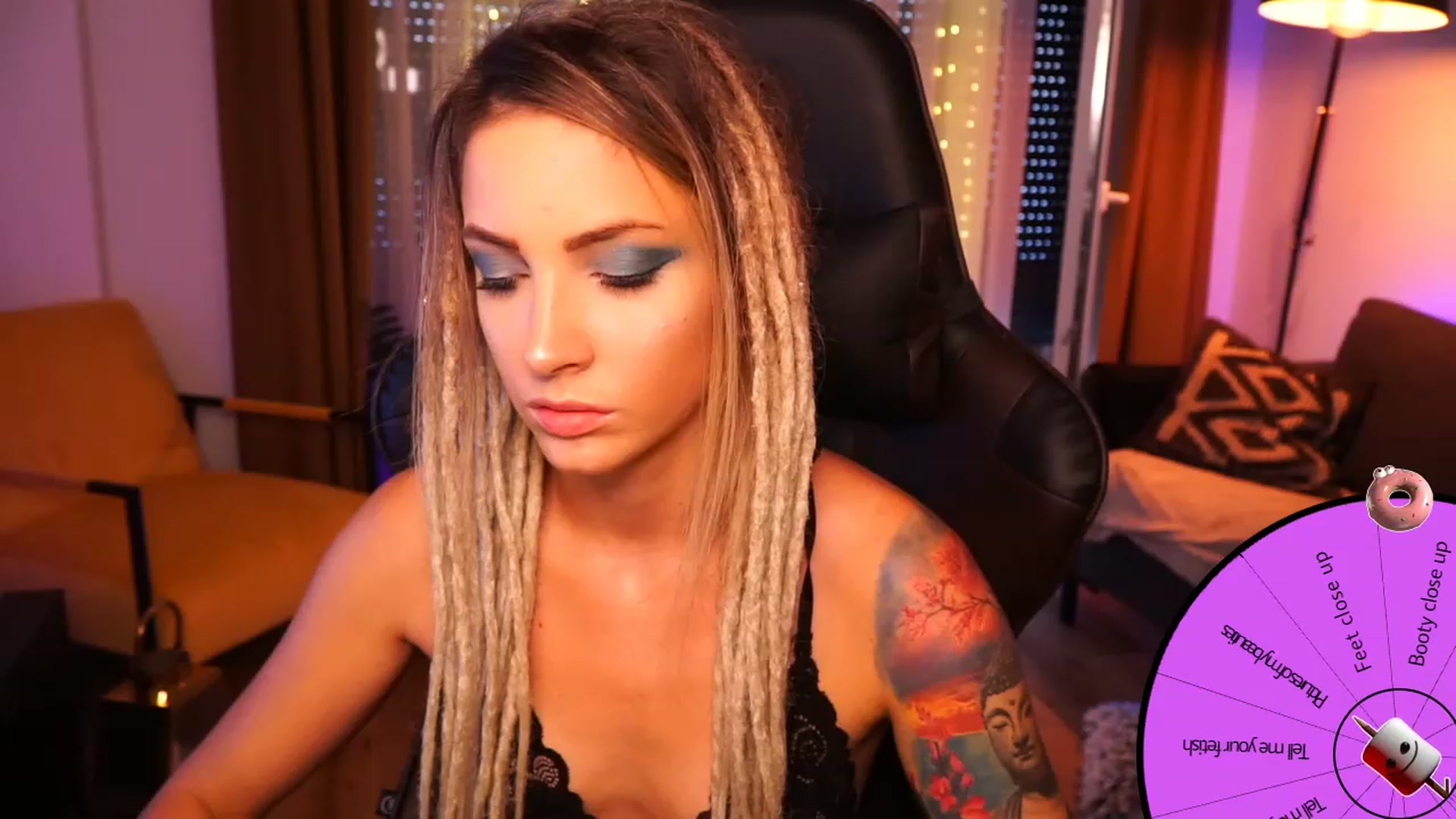 Gallery image thumbnail from Kend_dall's myfreecams stream on, 08/22/2023, 17:40 image 16 of 20
