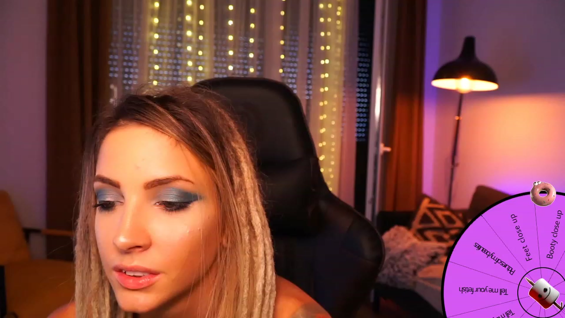 Gallery image thumbnail from Kend_dall's myfreecams stream on, 08/22/2023, 17:40 image 15 of 20