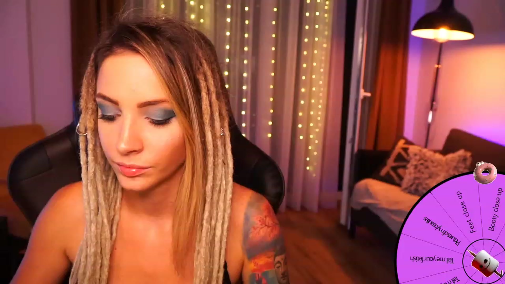 Gallery image thumbnail from Kend_dall's myfreecams stream on, 08/22/2023, 19:59 image 13 of 20