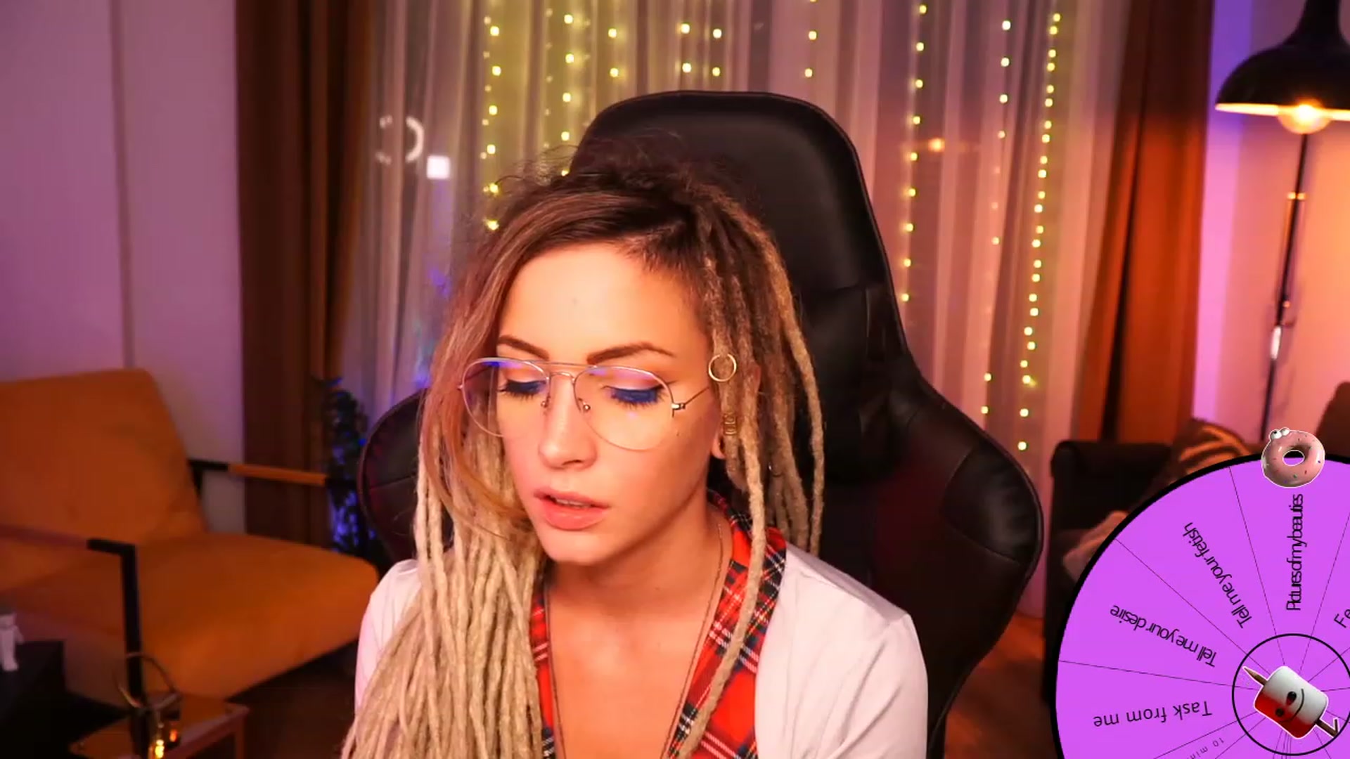 Gallery image thumbnail from Kend_dall's myfreecams stream on, 08/30/2023, 18:10 image 19 of 20