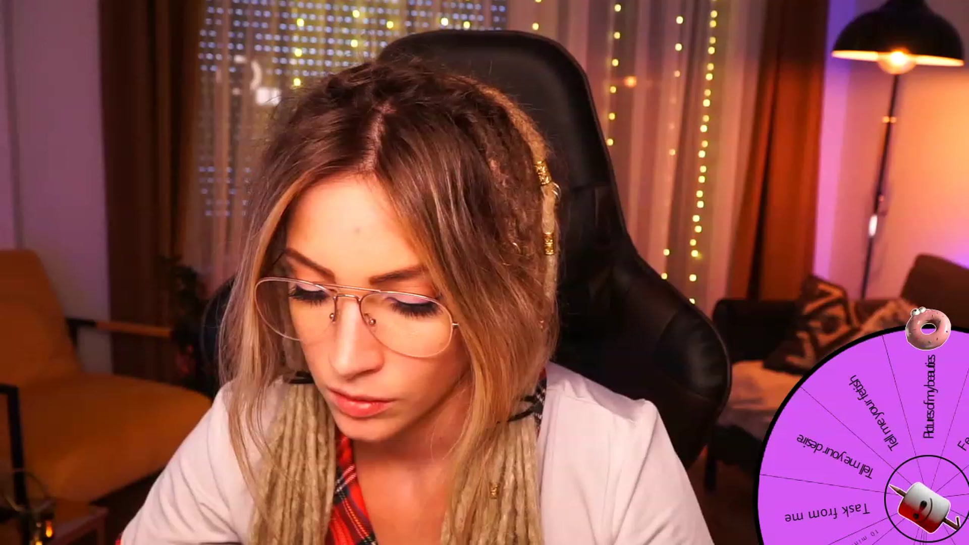 Gallery image thumbnail from Kend_dall's myfreecams stream on, 08/30/2023, 18:10 image 8 of 20