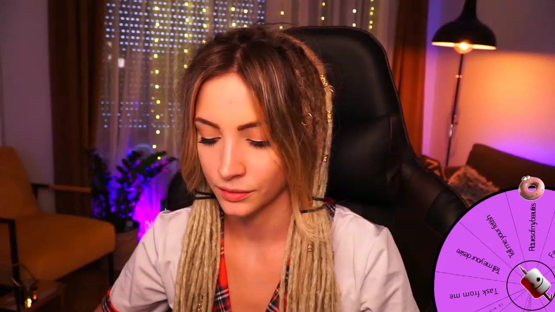Gallery image thumbnail from Kend_dall's myfreecams stream on, 08/30/2023, 18:10 image 2 of 20