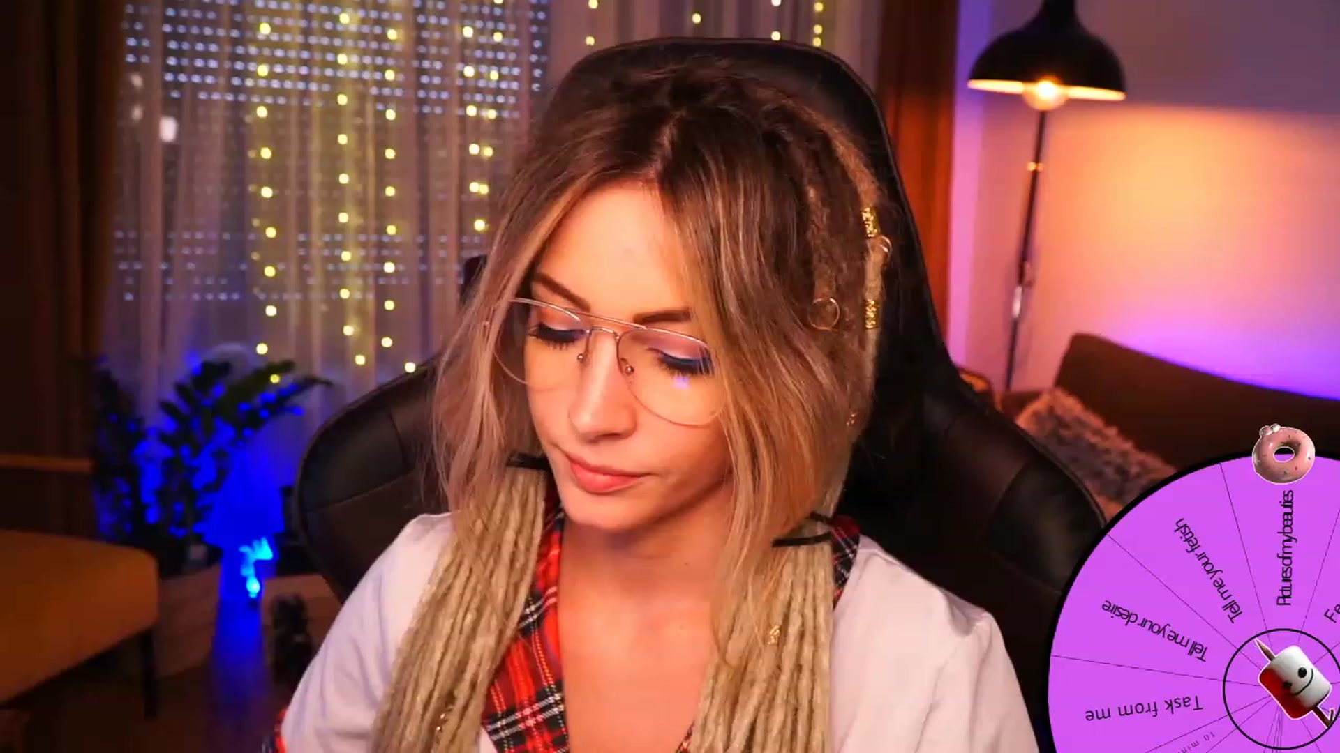 Gallery image thumbnail from Kend_dall's myfreecams stream on, 08/30/2023, 18:10 image 7 of 20