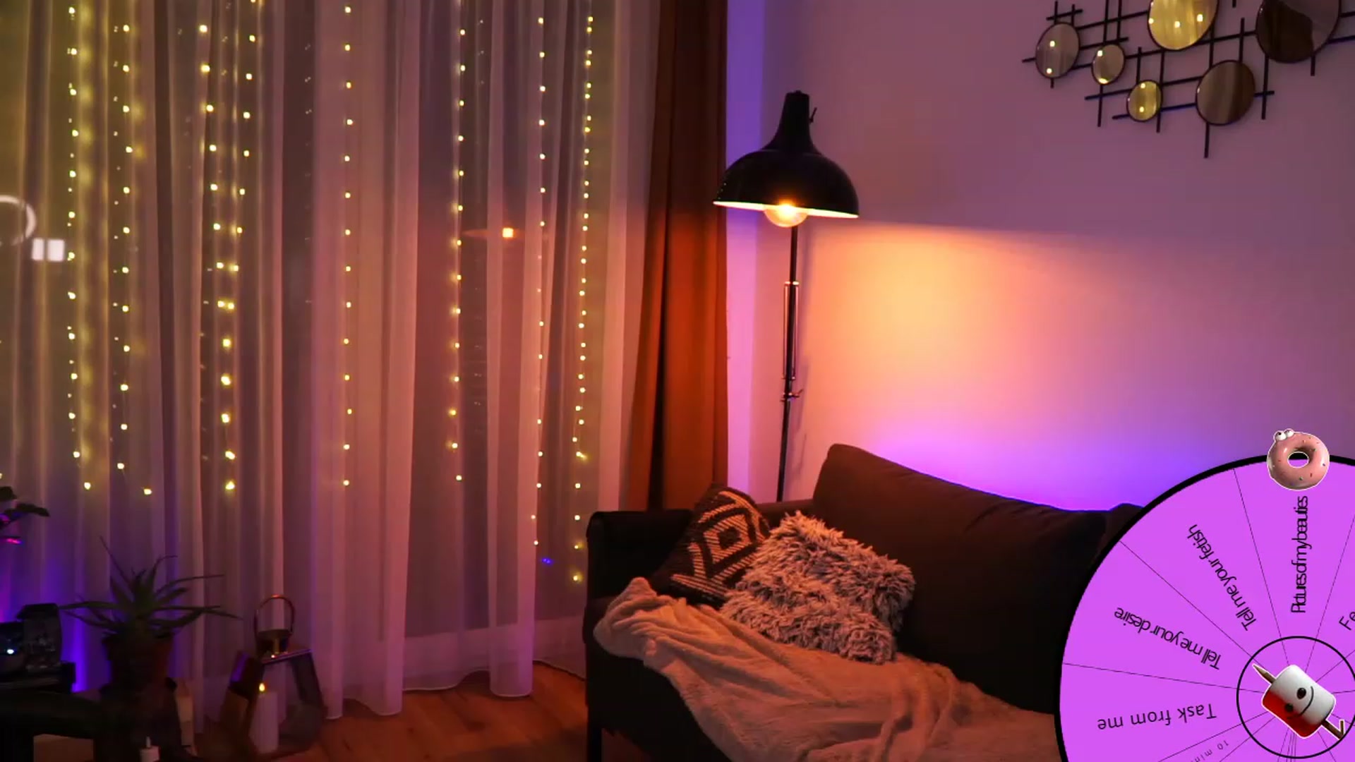 Gallery image thumbnail from Kend_dall's myfreecams stream on, 08/30/2023, 19:40 image 8 of 20