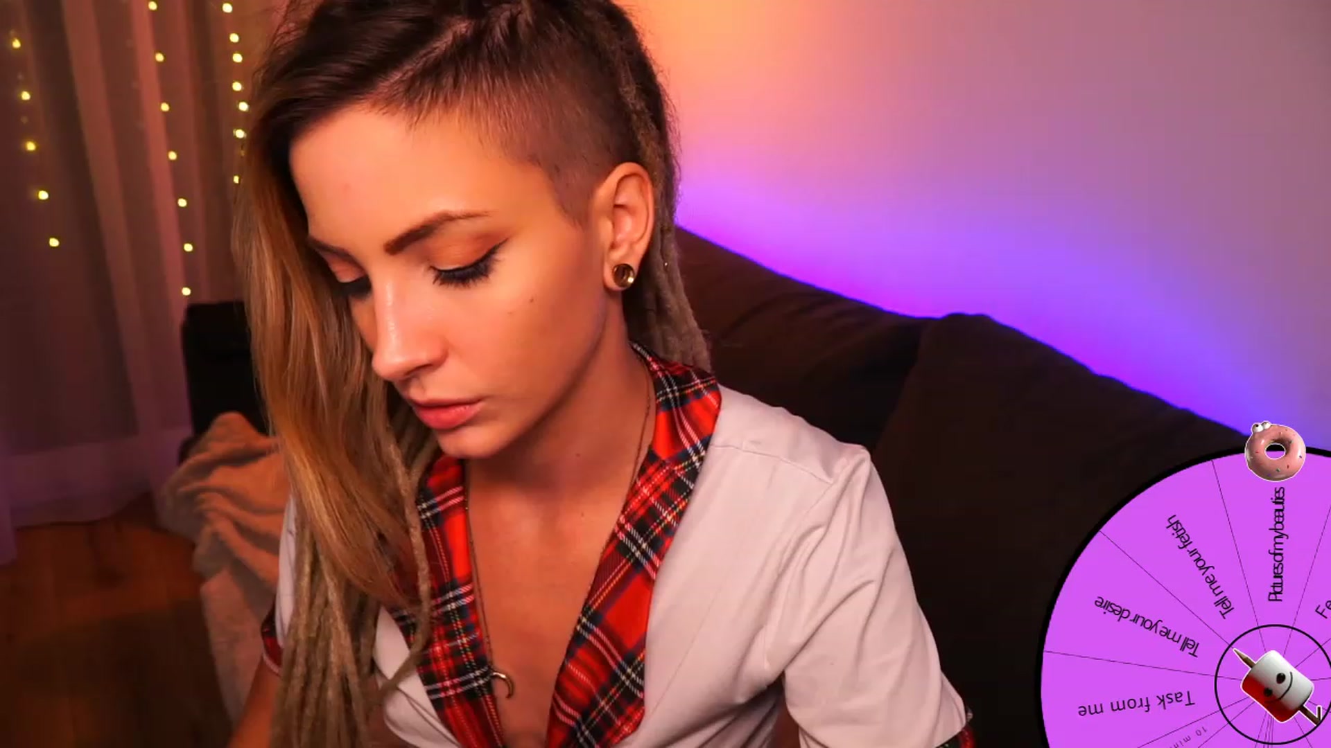 Gallery image thumbnail from Kend_dall's myfreecams stream on, 08/30/2023, 19:40 image 6 of 20