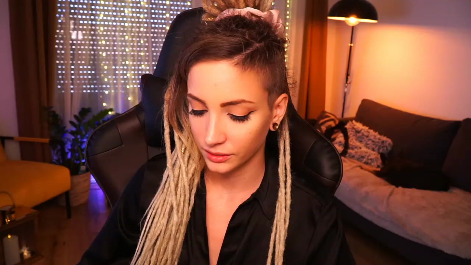 Gallery image thumbnail from Kend_dall's myfreecams stream on, 08/31/2023, 12:55 image 10 of 20