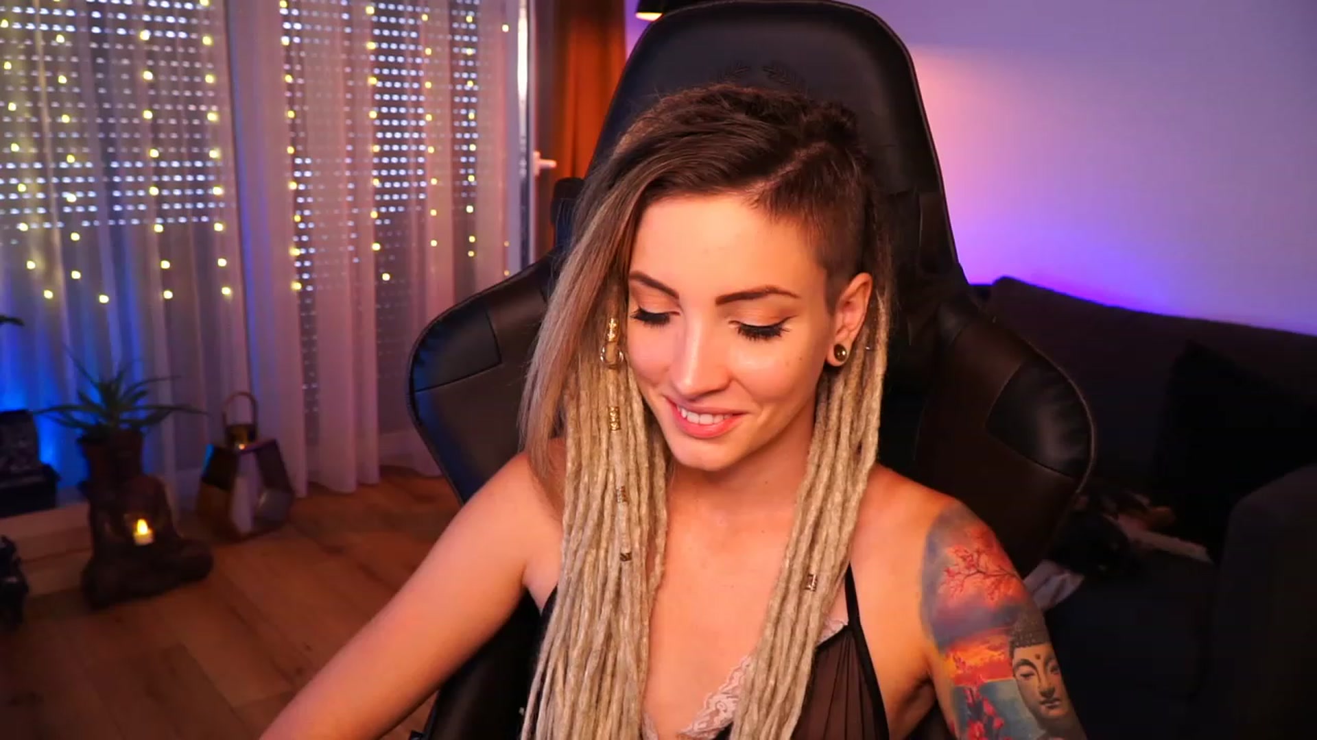 Gallery image thumbnail from Kend_dall's myfreecams stream on, 09/01/2023, 12:18 image 2 of 20