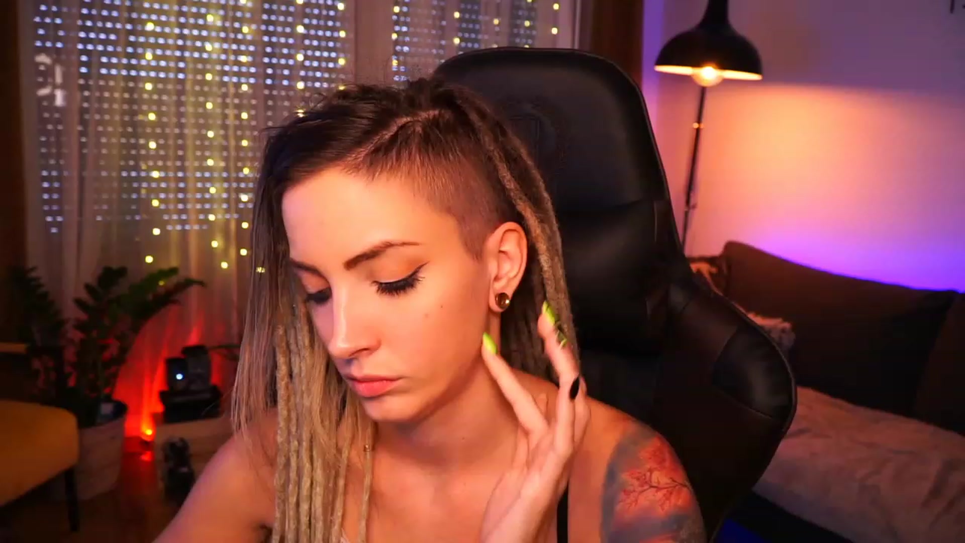 Gallery image thumbnail from Kend_dall's myfreecams stream on, 09/01/2023, 14:57 image 20 of 20