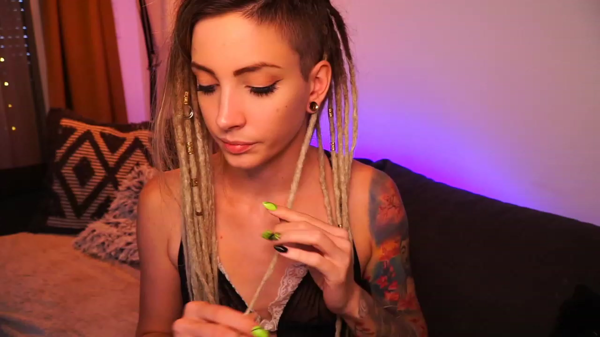 Gallery image thumbnail from Kend_dall's myfreecams stream on, 09/01/2023, 14:57 image 1 of 20