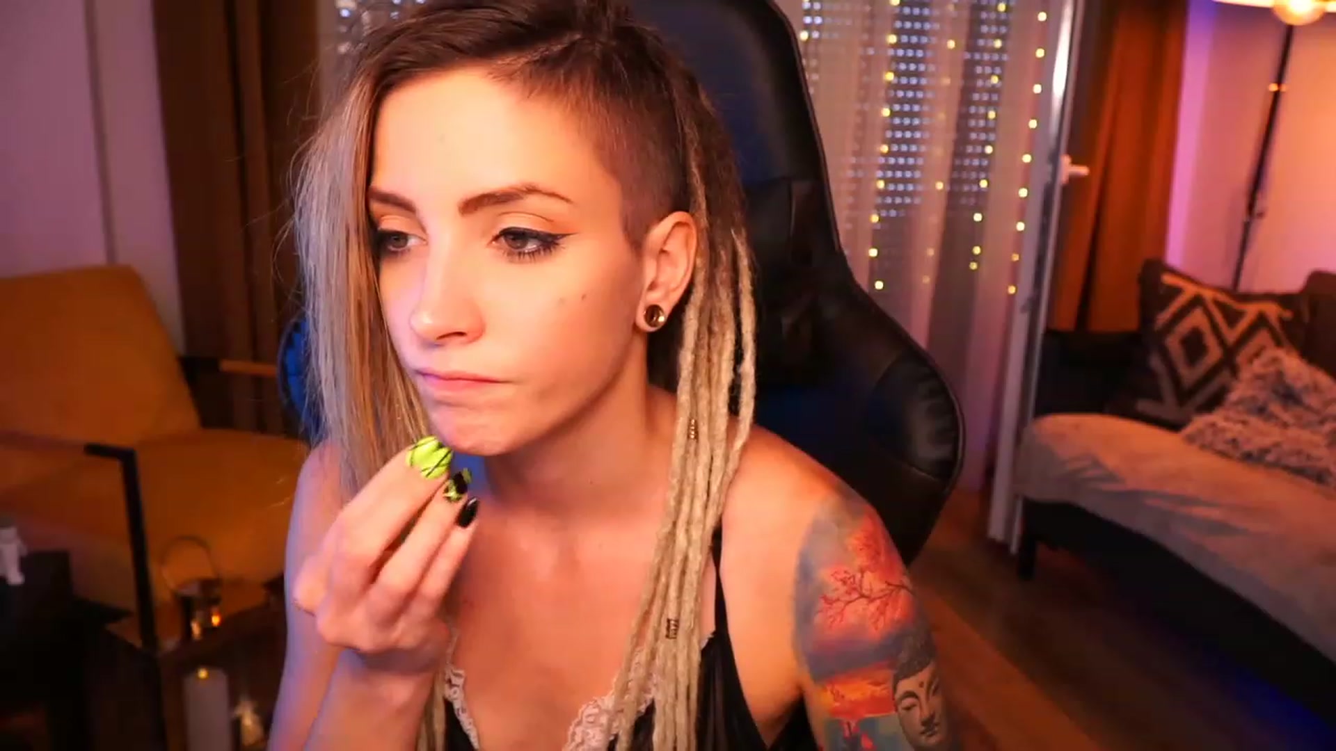 Gallery image thumbnail from Kend_dall's myfreecams stream on, 09/01/2023, 14:57 image 10 of 20