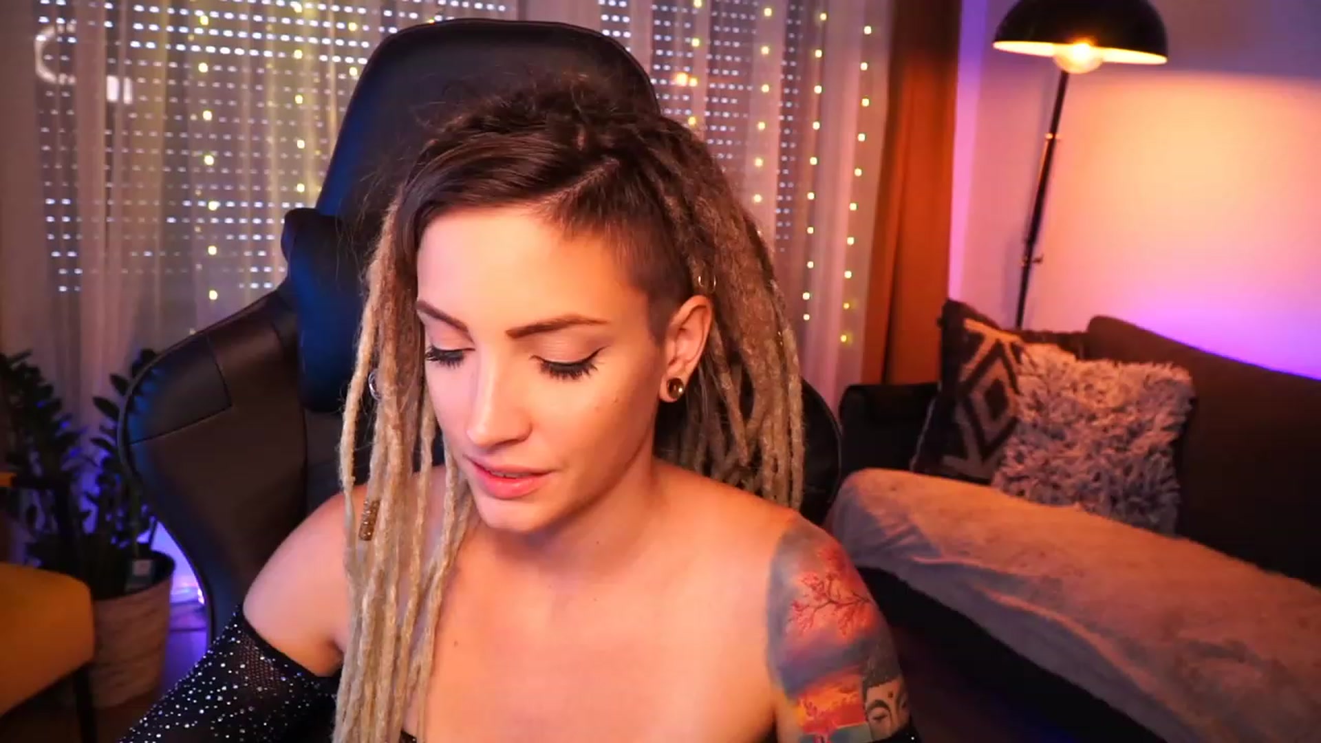 Gallery image thumbnail from Kend_dall's myfreecams stream on, 09/03/2023, 12:46 image 7 of 20