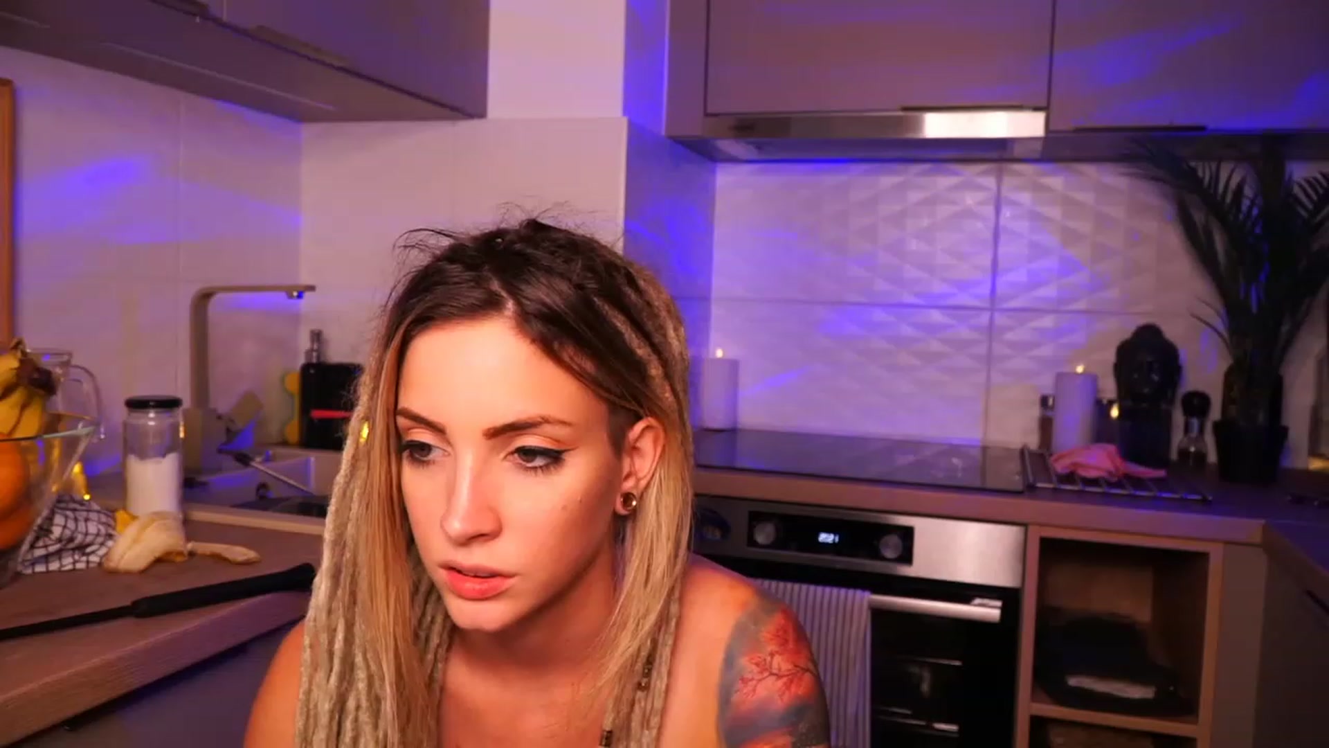 Gallery image thumbnail from Kend_dall's myfreecams stream on, 09/05/2023, 19:35 image 18 of 20