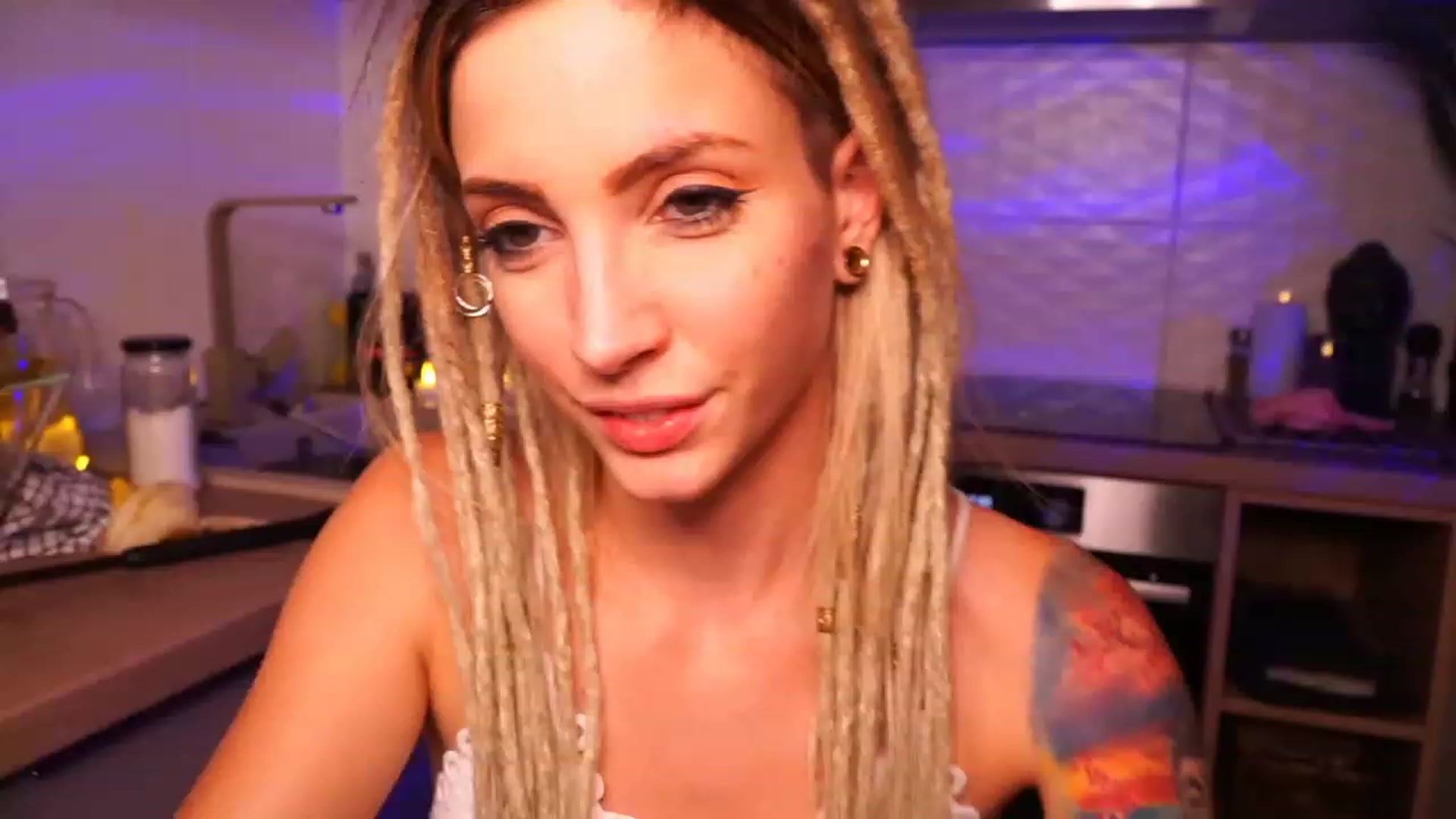 Gallery image thumbnail from Kend_dall's myfreecams stream on, 09/05/2023, 20:09 image 18 of 20