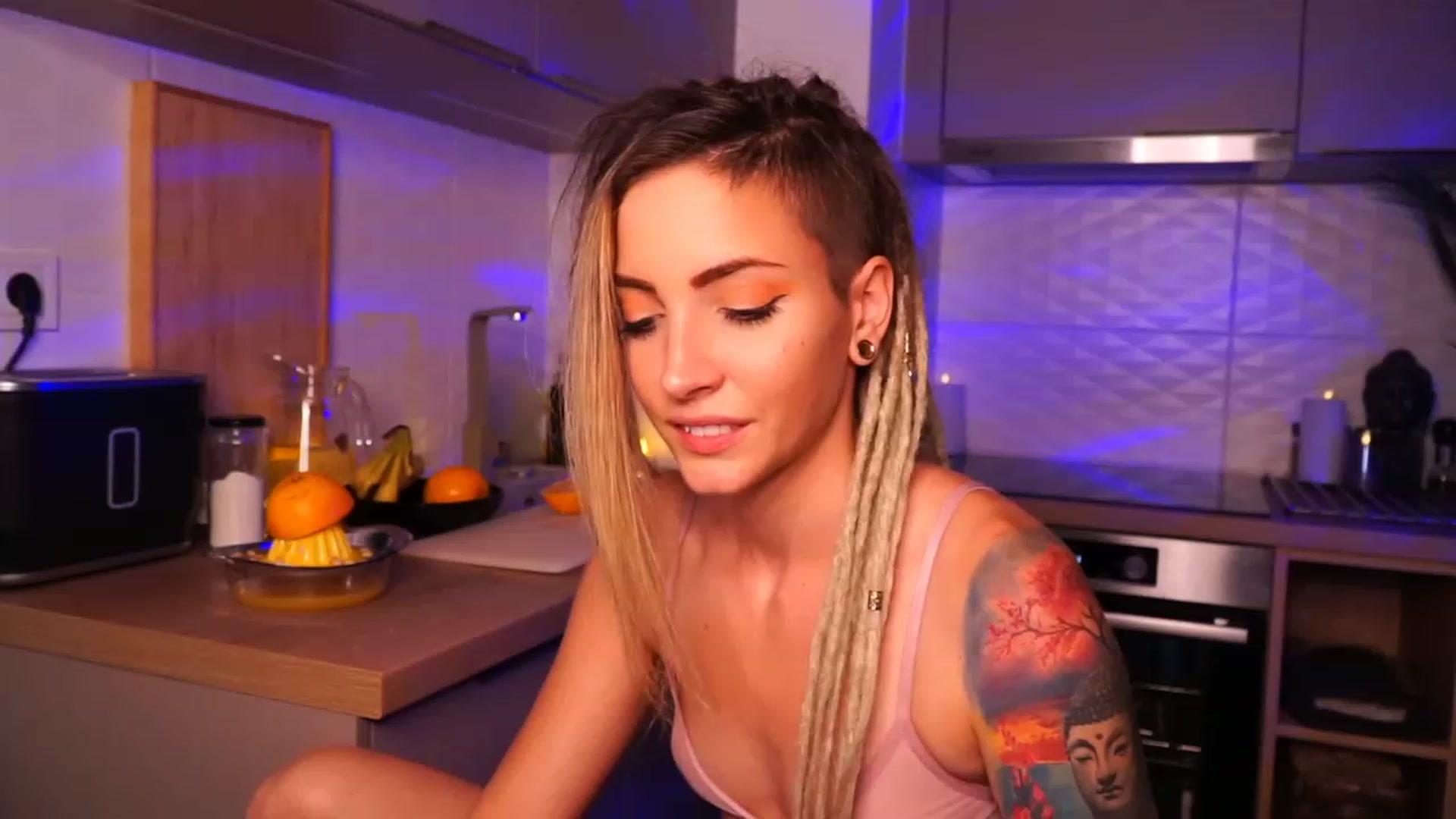 Gallery image thumbnail from Kend_dall's myfreecams stream on, 09/06/2023, 13:11 image 13 of 20