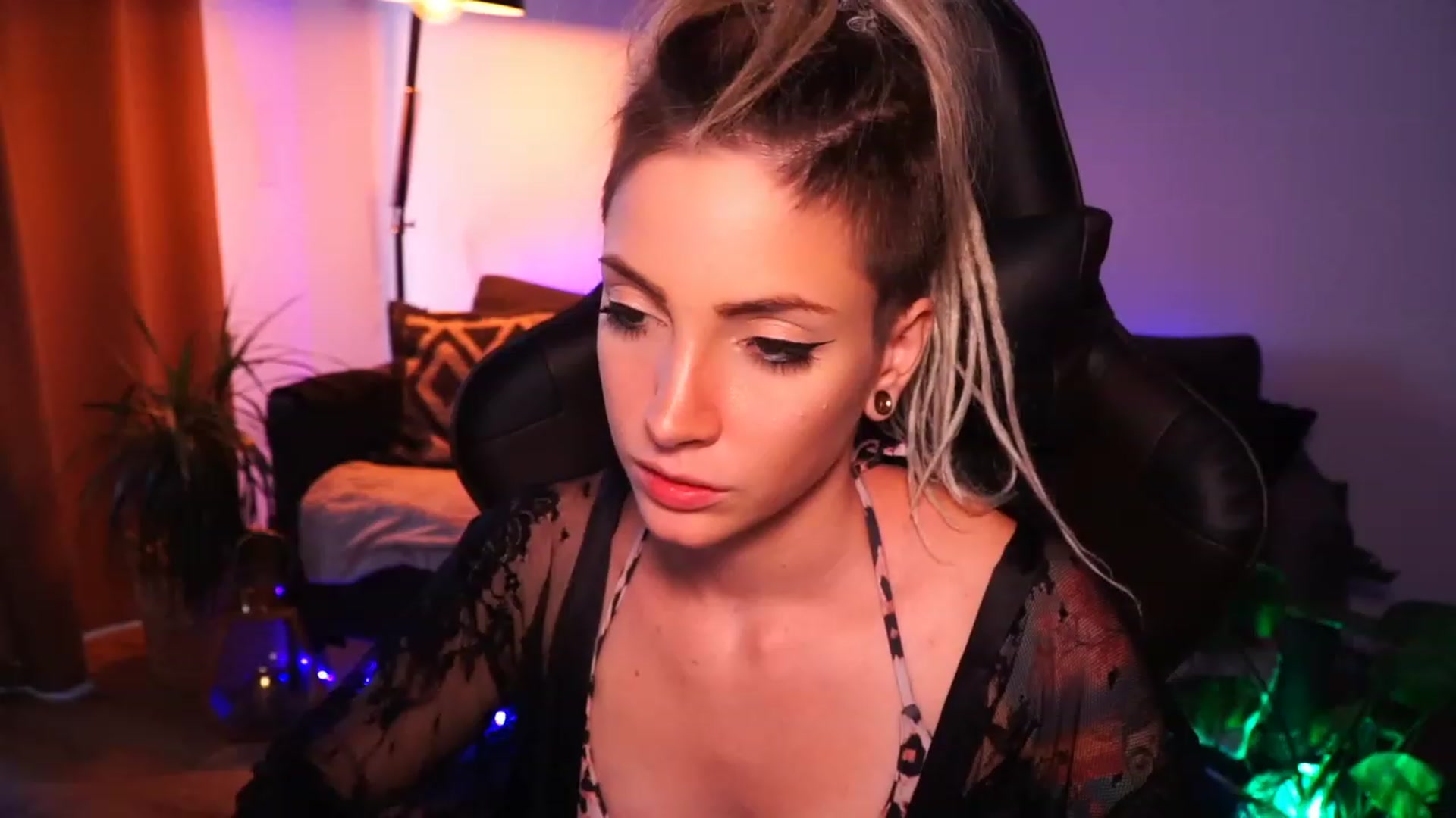 Gallery image thumbnail from Kend_dall's myfreecams stream on, 09/11/2023, 16:49 image 20 of 20