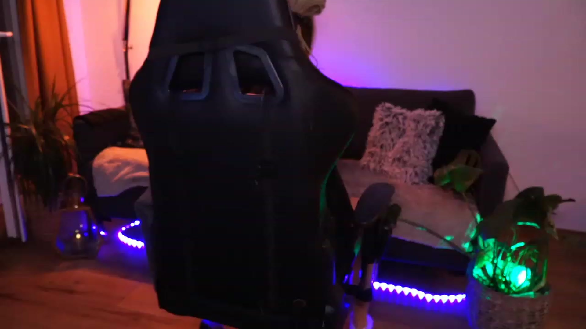 Gallery image thumbnail from Kend_dall's myfreecams stream on, 09/11/2023, 17:56 image 10 of 20