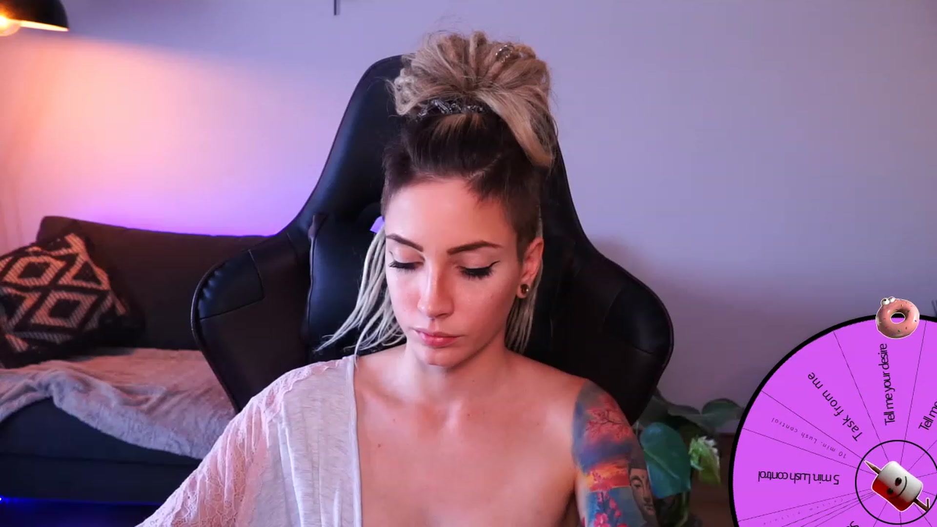 Gallery image thumbnail from Kend_dall's myfreecams stream on, 09/12/2023, 11:01 image 19 of 20