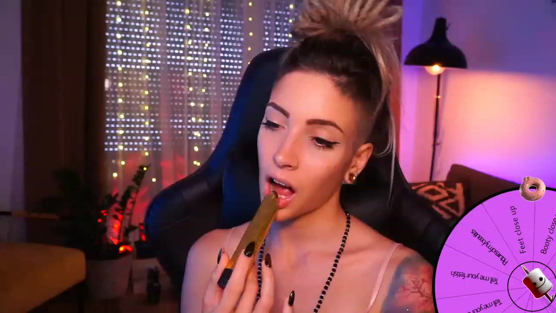 Gallery image thumbnail from Kend_dall's myfreecams stream on, 09/14/2023, 11:48 image 6 of 20
