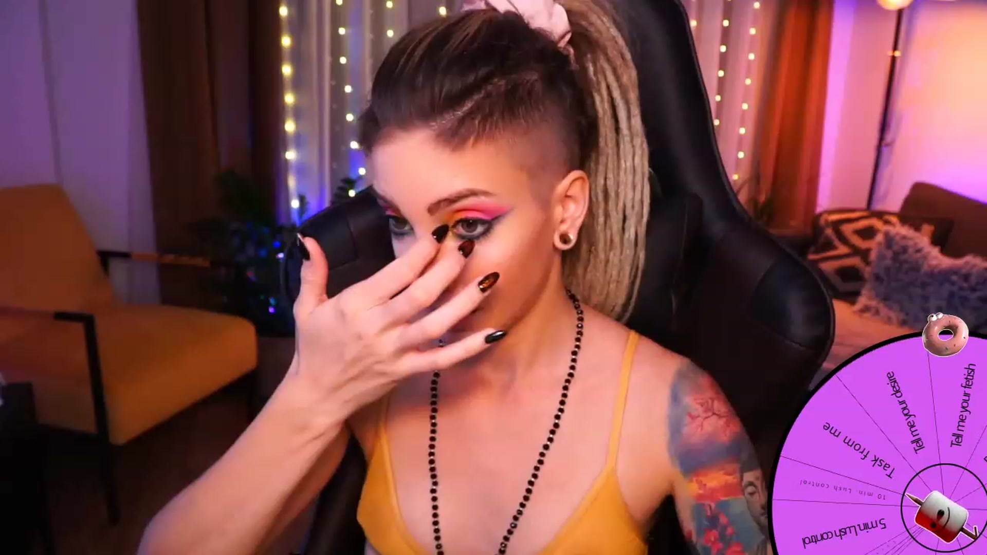 Gallery image thumbnail from Kend_dall's myfreecams stream on, 09/18/2023, 18:11 image 15 of 20