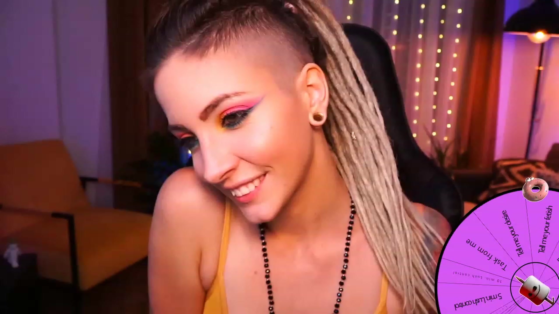 Gallery image thumbnail from Kend_dall's myfreecams stream on, 09/18/2023, 18:41 image 10 of 20
