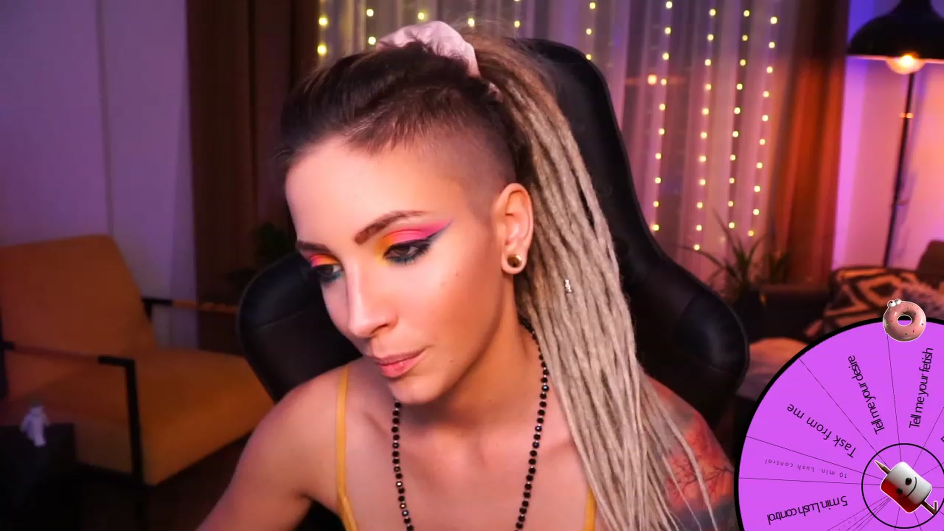 Gallery image thumbnail from Kend_dall's myfreecams stream on, 09/18/2023, 18:41 image 2 of 20