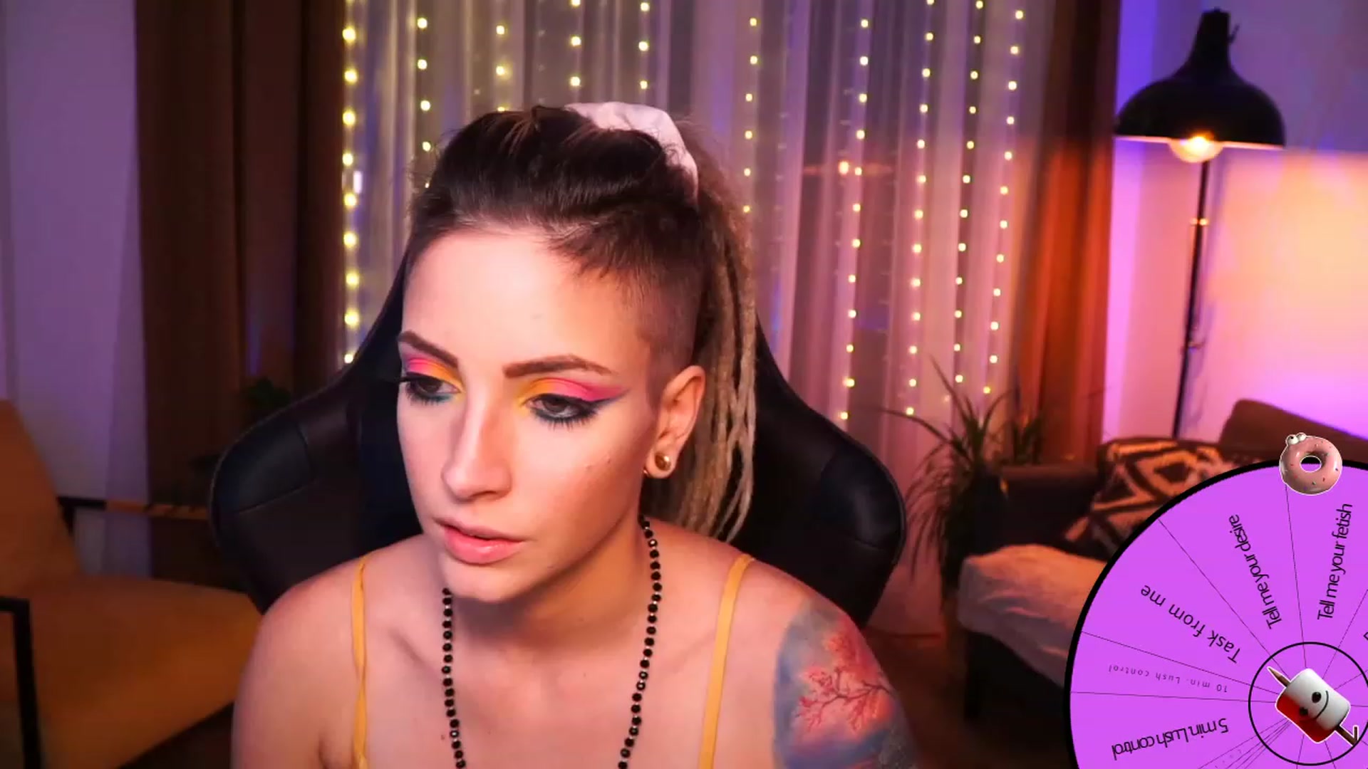 Gallery image thumbnail from Kend_dall's myfreecams stream on, 09/18/2023, 20:15 image 2 of 20