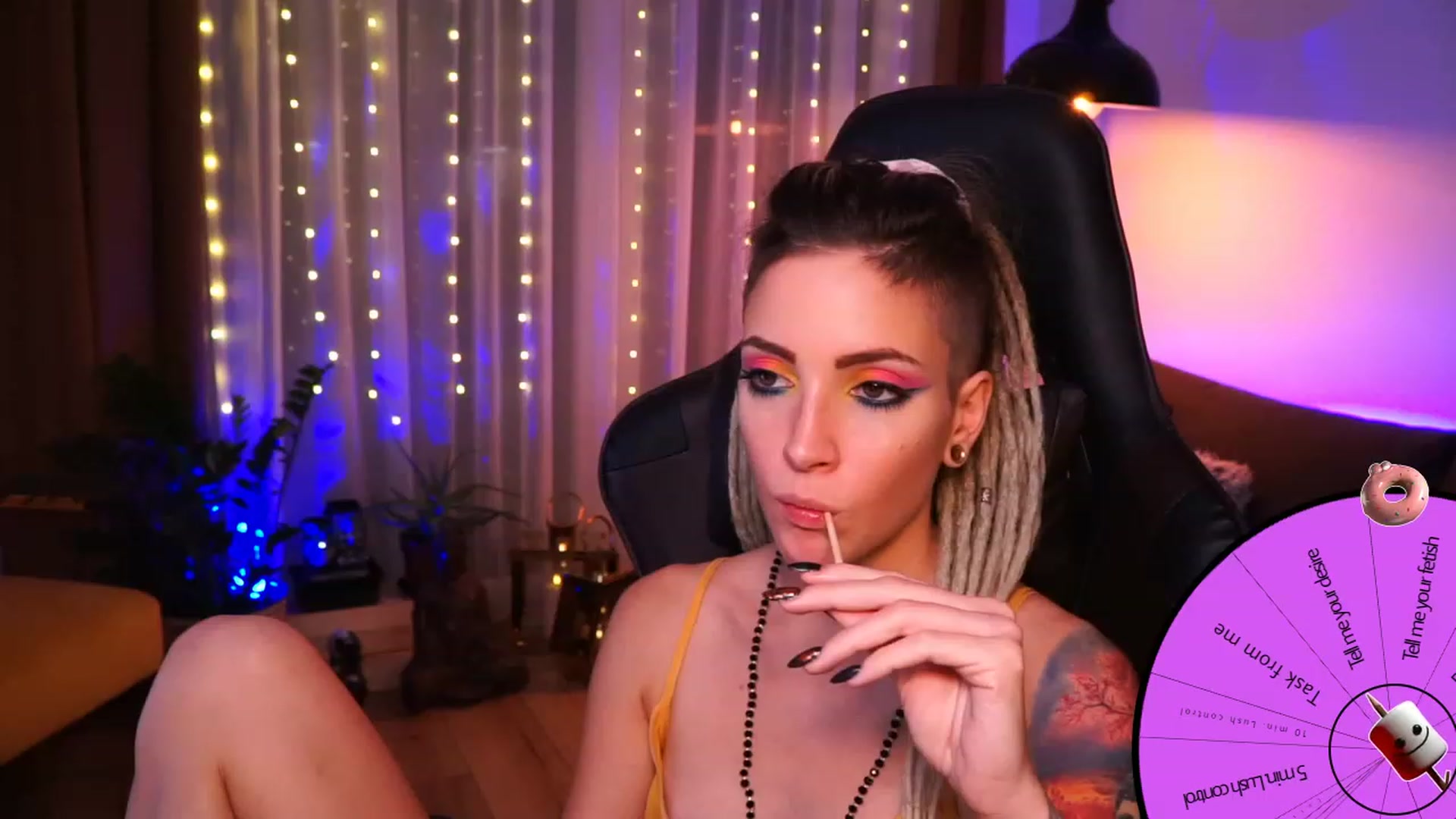 Gallery image thumbnail from Kend_dall's myfreecams stream on, 09/18/2023, 20:15 image 20 of 20