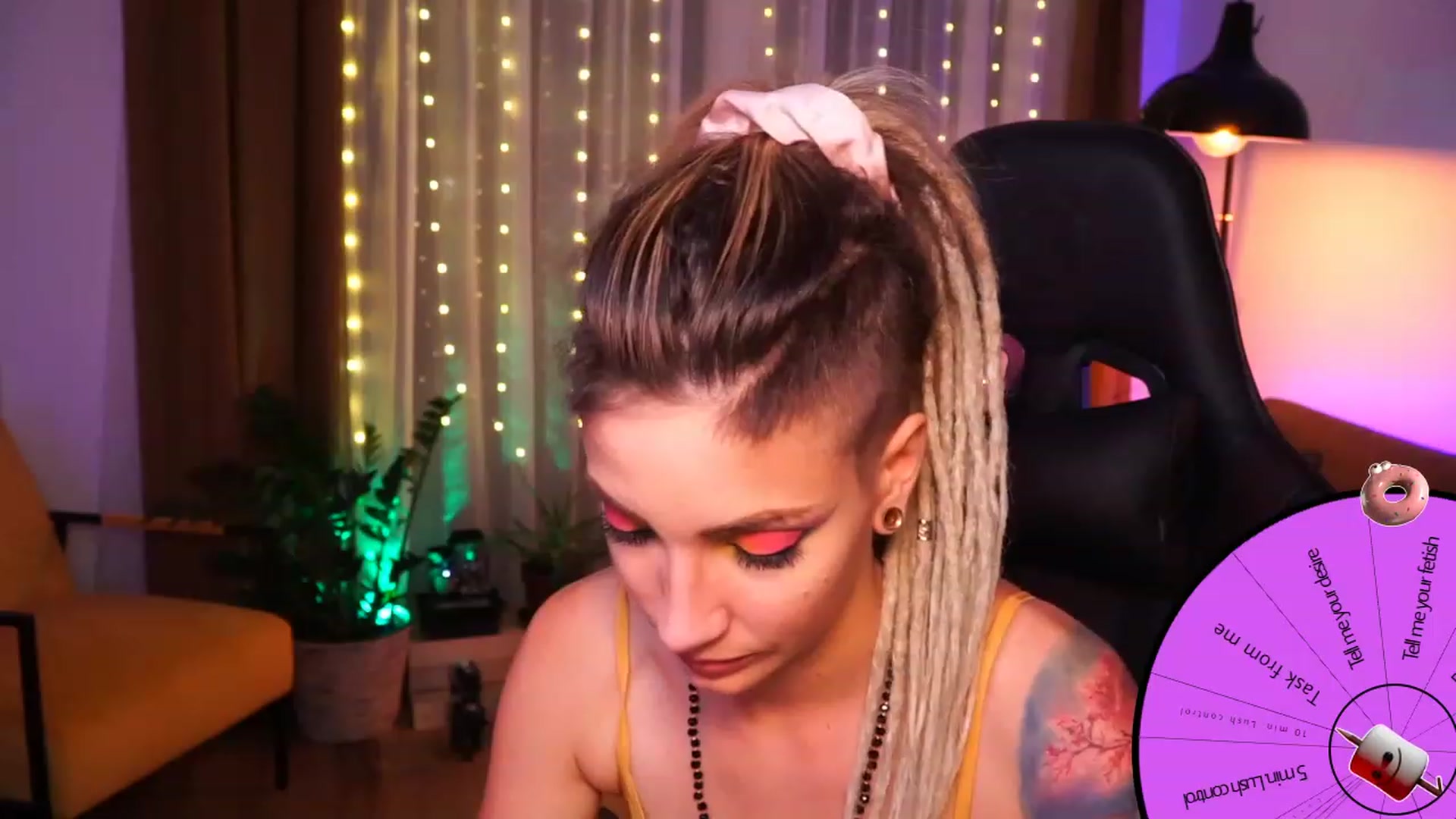 Gallery image thumbnail from Kend_dall's myfreecams stream on, 09/18/2023, 20:15 image 12 of 20