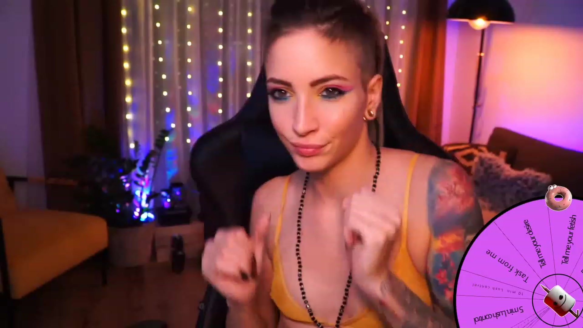 Gallery image thumbnail from Kend_dall's myfreecams stream on, 09/18/2023, 20:15 image 10 of 20