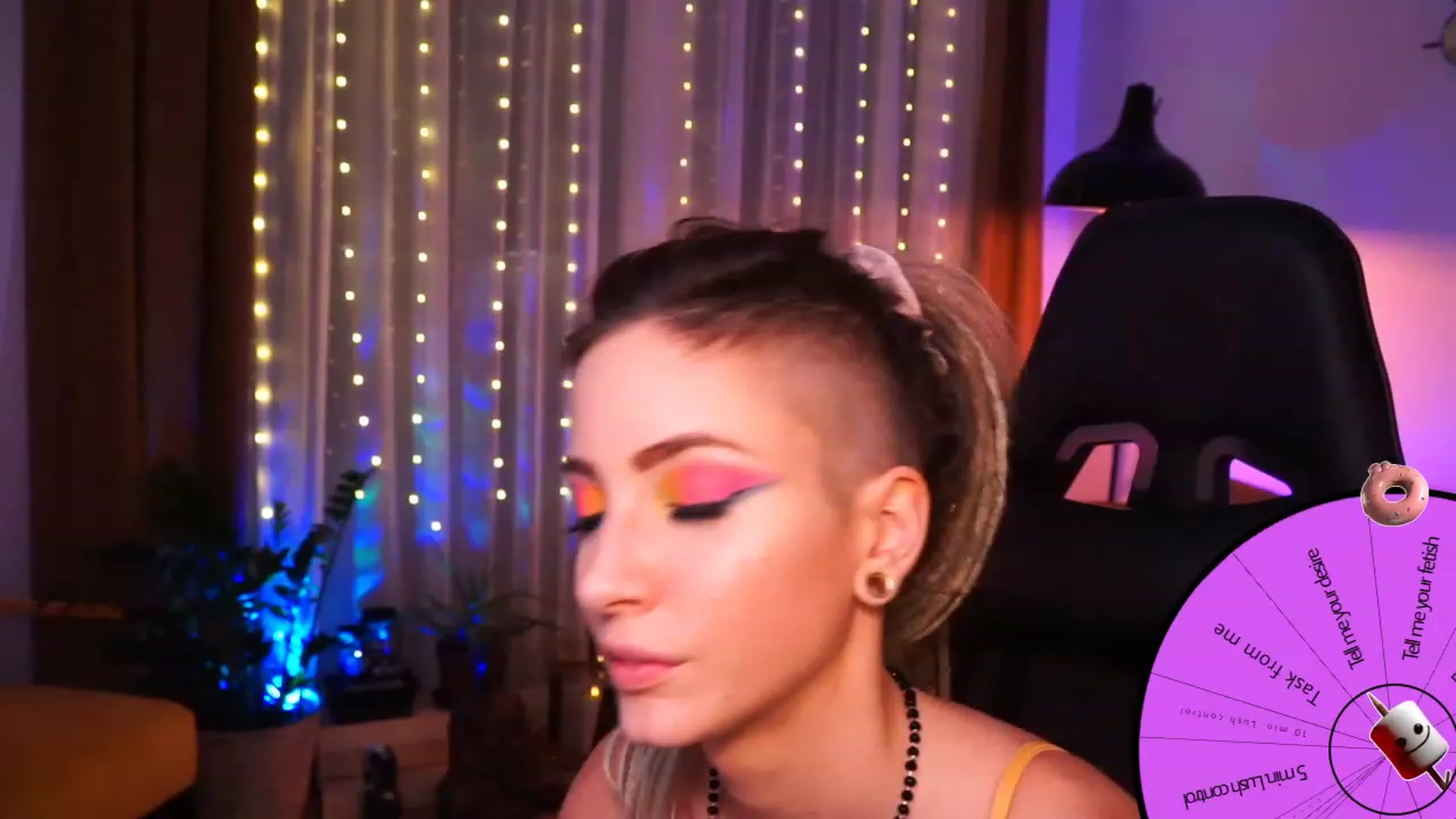 Gallery image thumbnail from Kend_dall's myfreecams stream on, 09/18/2023, 21:04 image 11 of 20
