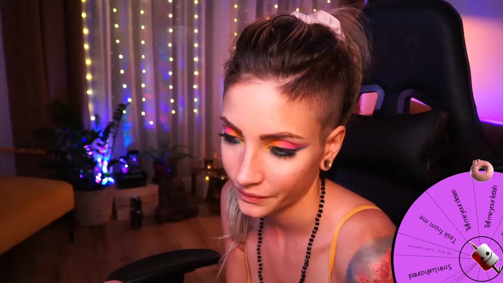 Gallery image thumbnail from Kend_dall's myfreecams stream on, 09/18/2023, 21:04 image 20 of 20