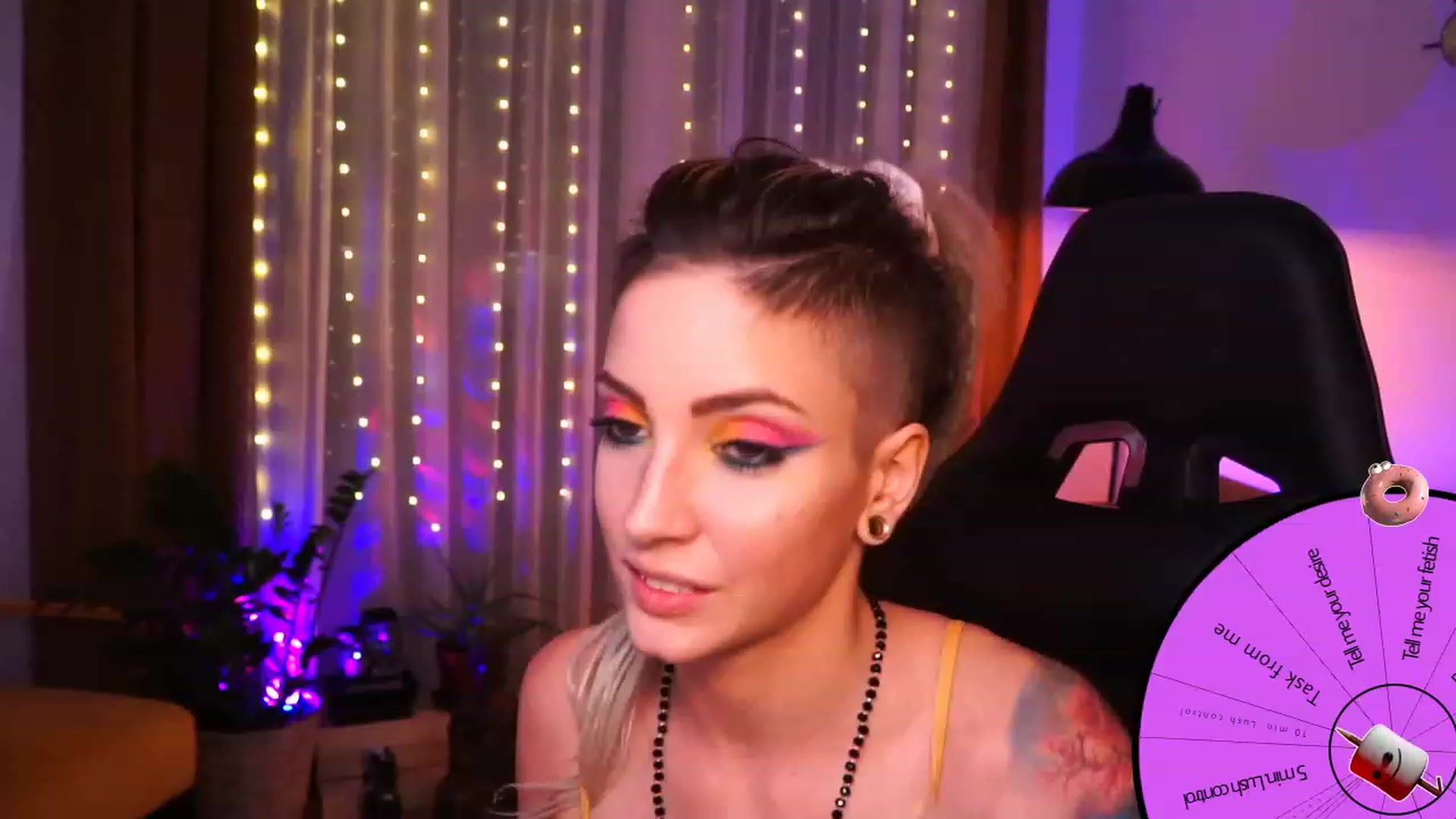 Gallery image thumbnail from Kend_dall's myfreecams stream on, 09/18/2023, 21:04 image 10 of 20