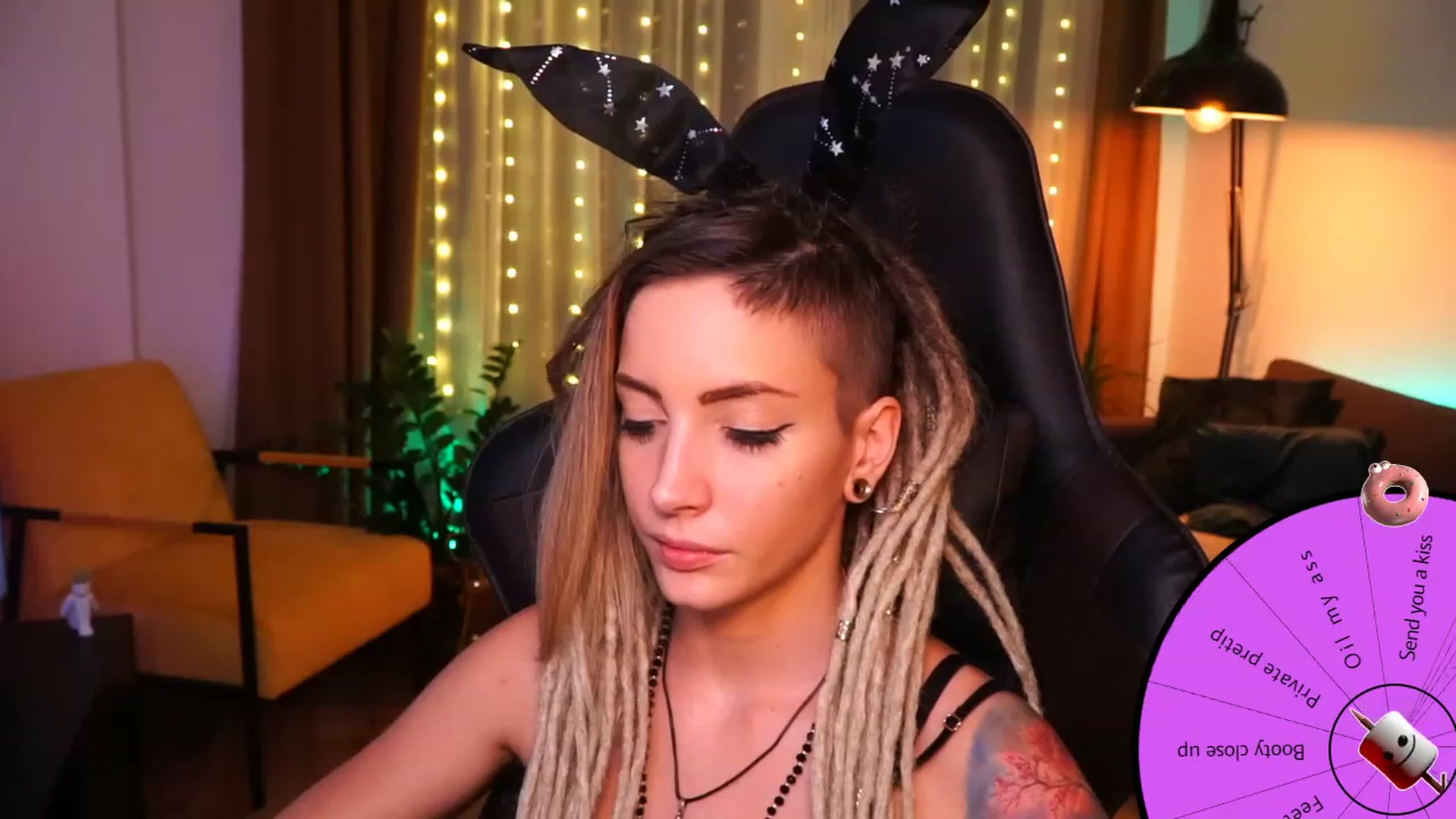 Gallery image thumbnail from Kend_dall's myfreecams stream on, 09/25/2023, 20:10 image 5 of 20