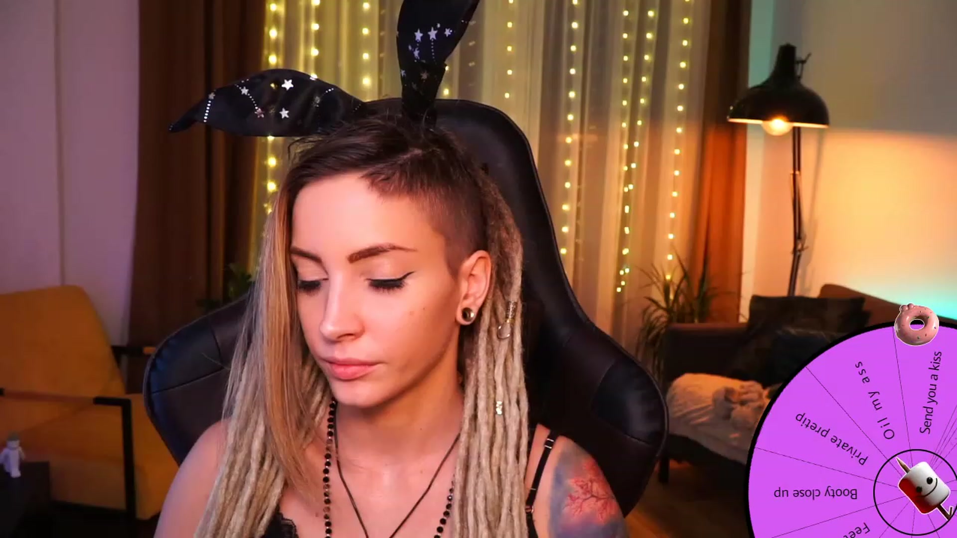 Gallery image thumbnail from Kend_dall's myfreecams stream on, 09/25/2023, 20:10 image 17 of 20