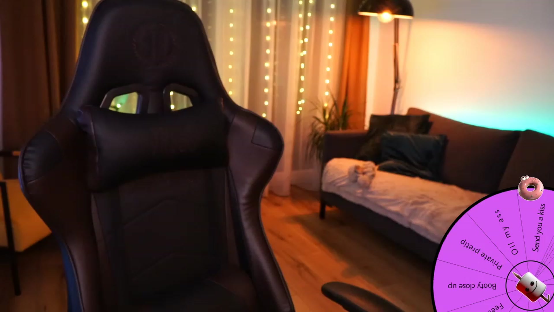 Gallery image thumbnail from Kend_dall's myfreecams stream on, 09/25/2023, 21:18 image 19 of 20