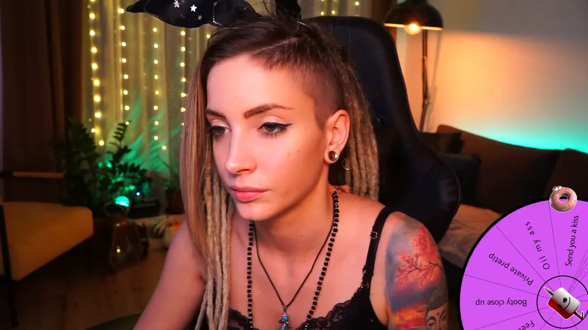 Gallery image thumbnail from Kend_dall's myfreecams stream on, 09/25/2023, 21:18 image 11 of 20