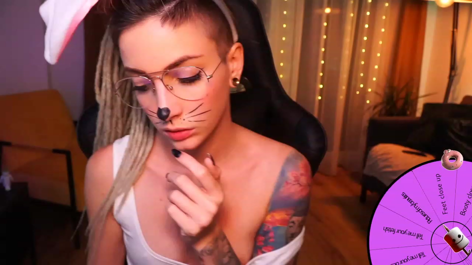 Gallery image thumbnail from Kend_dall's myfreecams stream on, 09/26/2023, 21:42 image 3 of 20