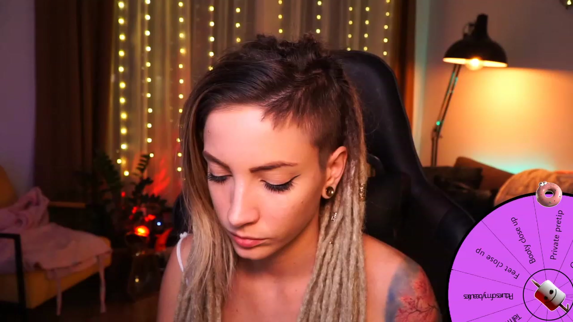 Gallery image thumbnail from Kend_dall's myfreecams stream on, 09/28/2023, 20:07 image 3 of 20