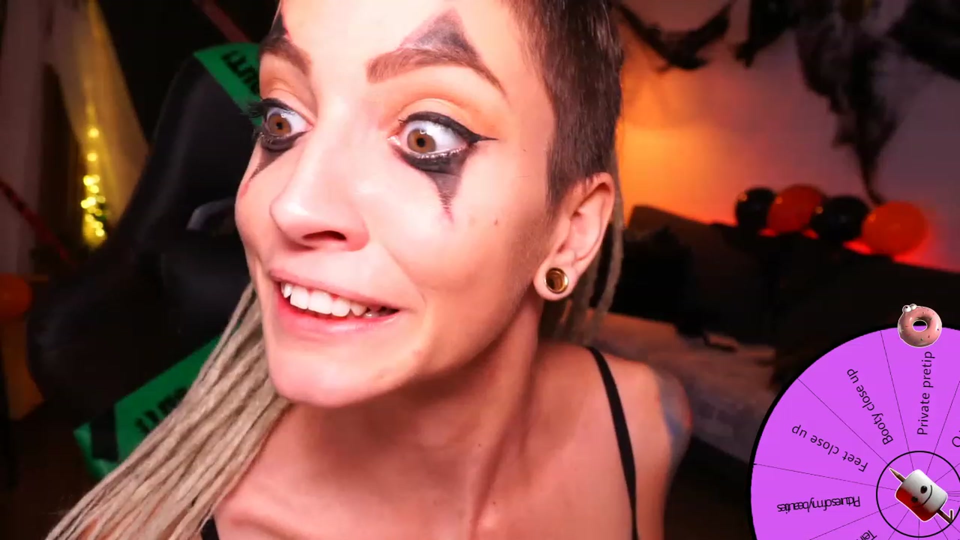 Gallery image thumbnail from Kend_dall's myfreecams stream on, 10/16/2023, 18:57 image 5 of 20