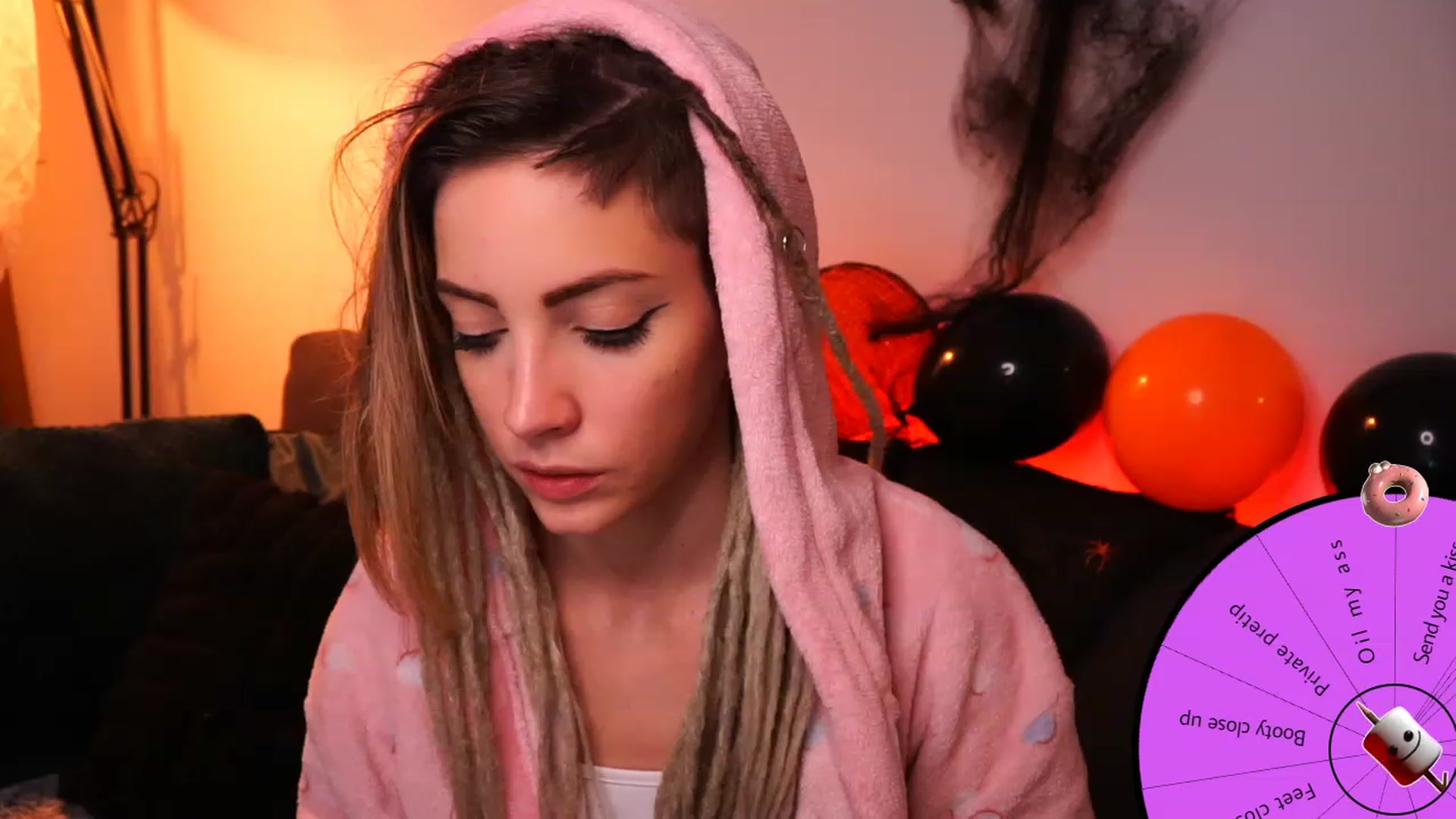 Gallery image thumbnail from Kend_dall's myfreecams stream on, 10/17/2023, 08:36 image 11 of 20