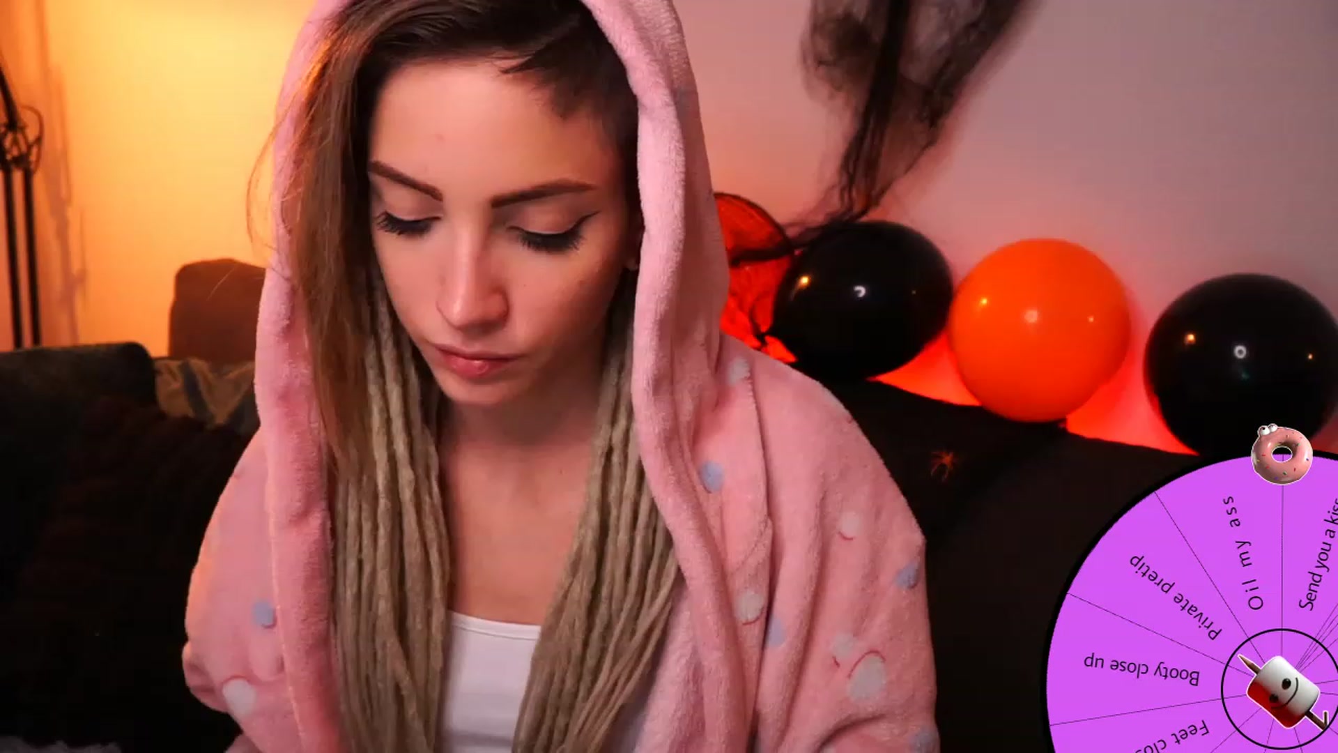 Gallery image thumbnail from Kend_dall's myfreecams stream on, 10/17/2023, 08:36 image 5 of 20