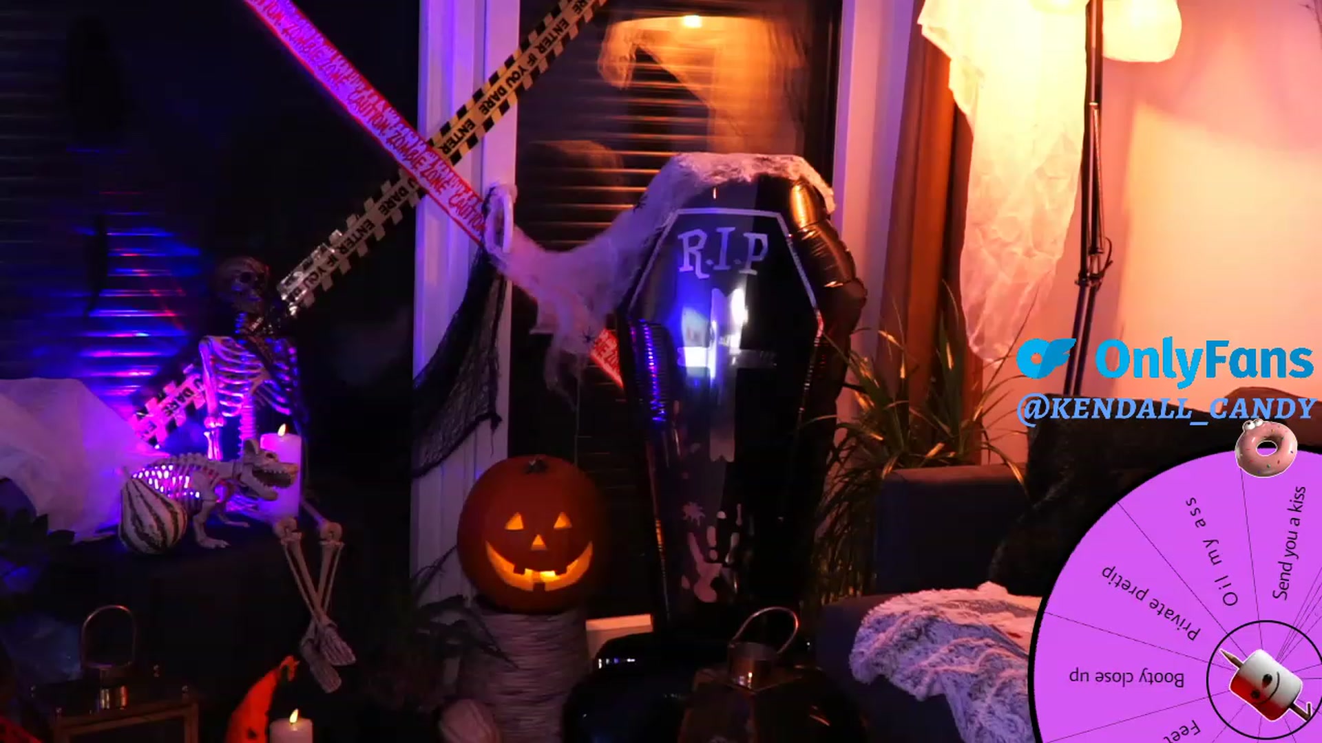 Gallery image thumbnail from Kend_dall's myfreecams stream on, 10/27/2023, 14:09 image 15 of 20