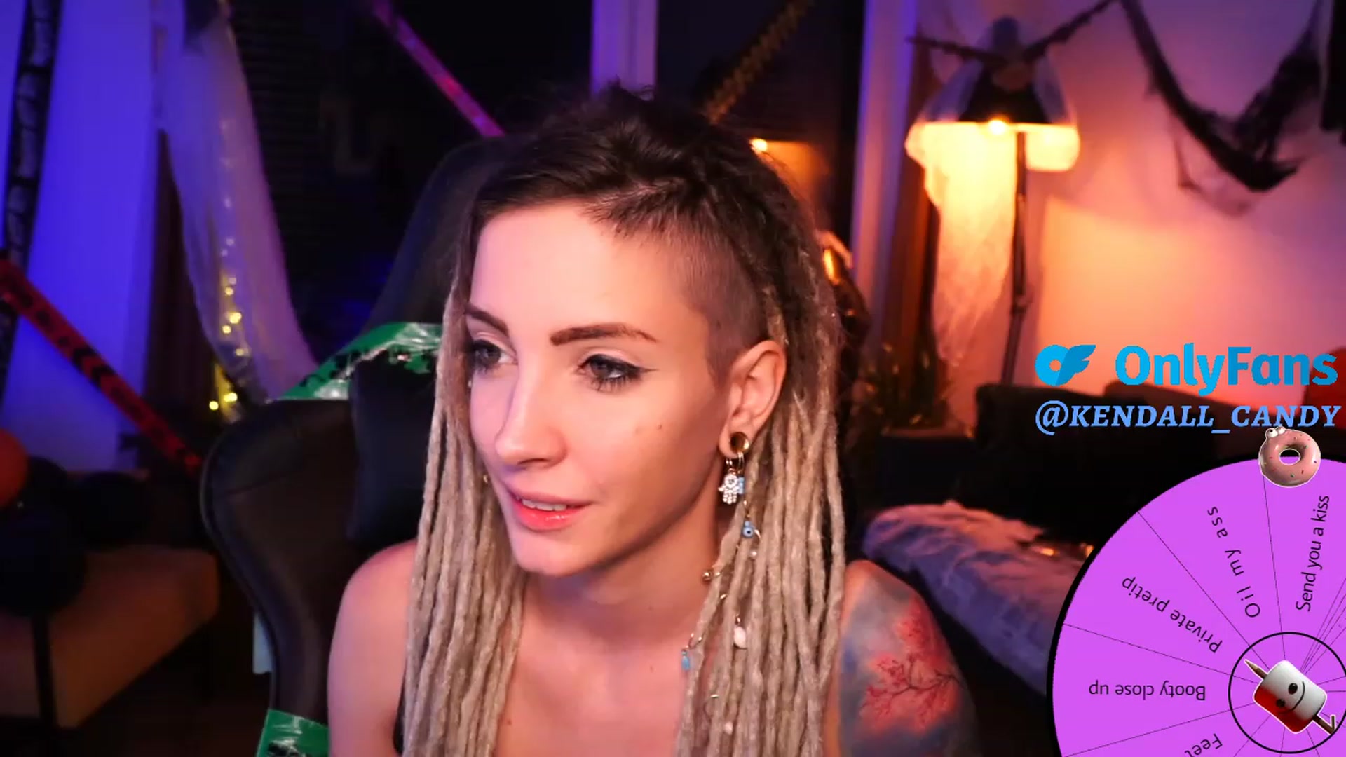 Gallery image thumbnail from Kend_dall's myfreecams stream on, 10/27/2023, 14:09 image 17 of 20