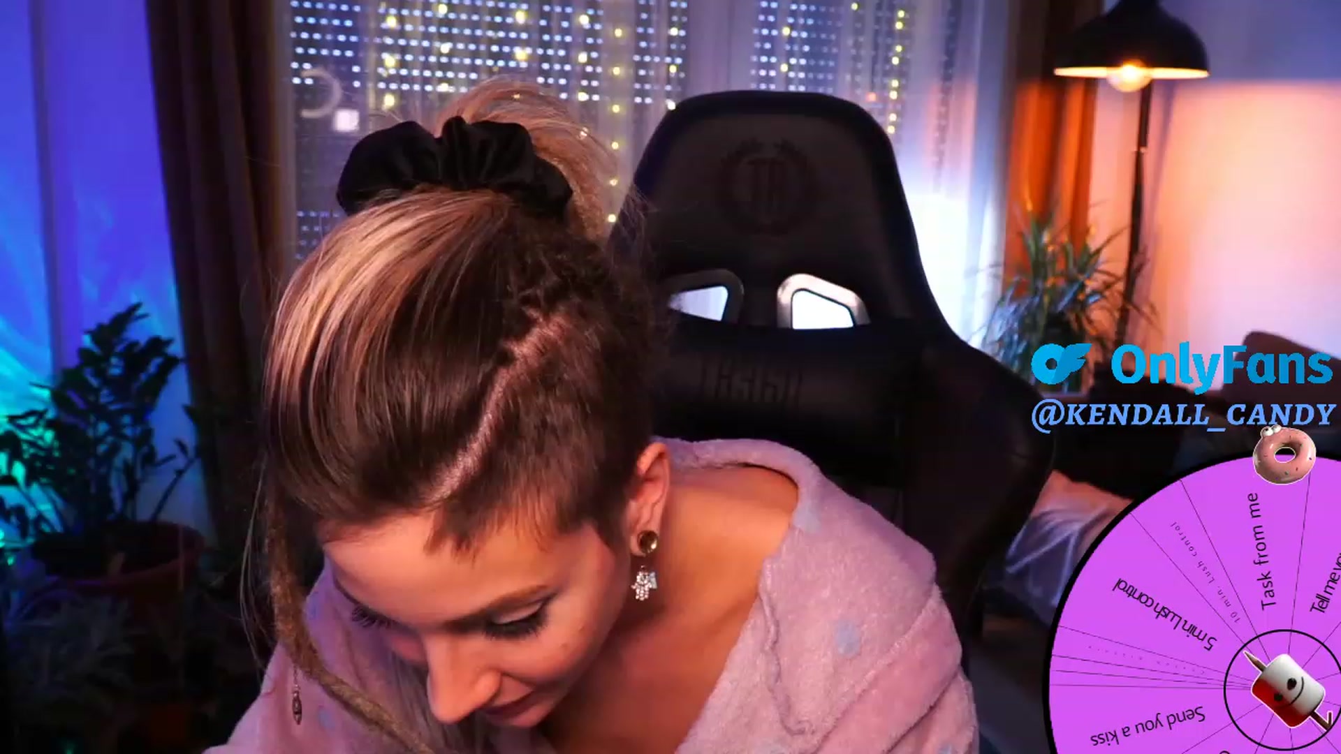 Gallery image thumbnail from Kend_dall's myfreecams stream on, 11/16/2023, 17:13 image 1 of 20
