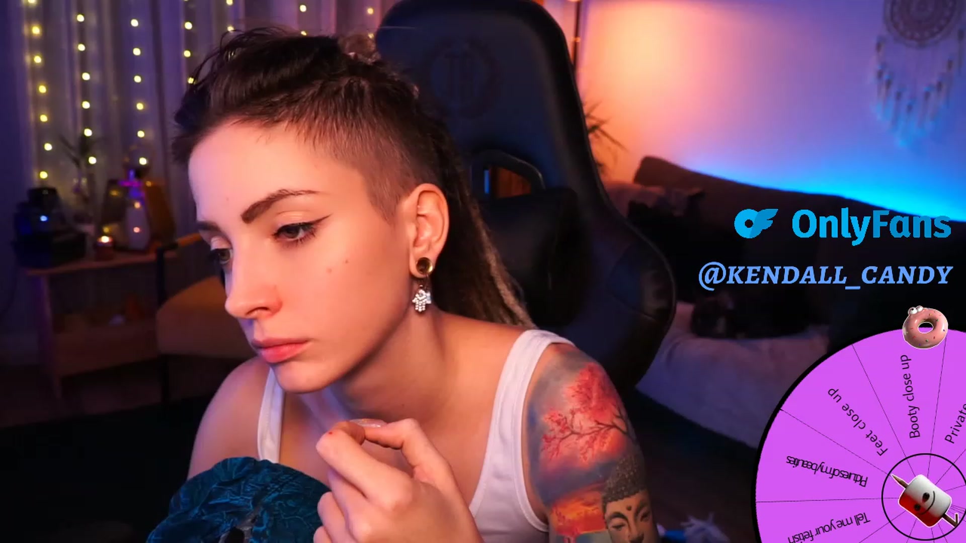 Gallery image thumbnail from Kend_dall's myfreecams stream on, 12/03/2023, 16:05 image 20 of 20